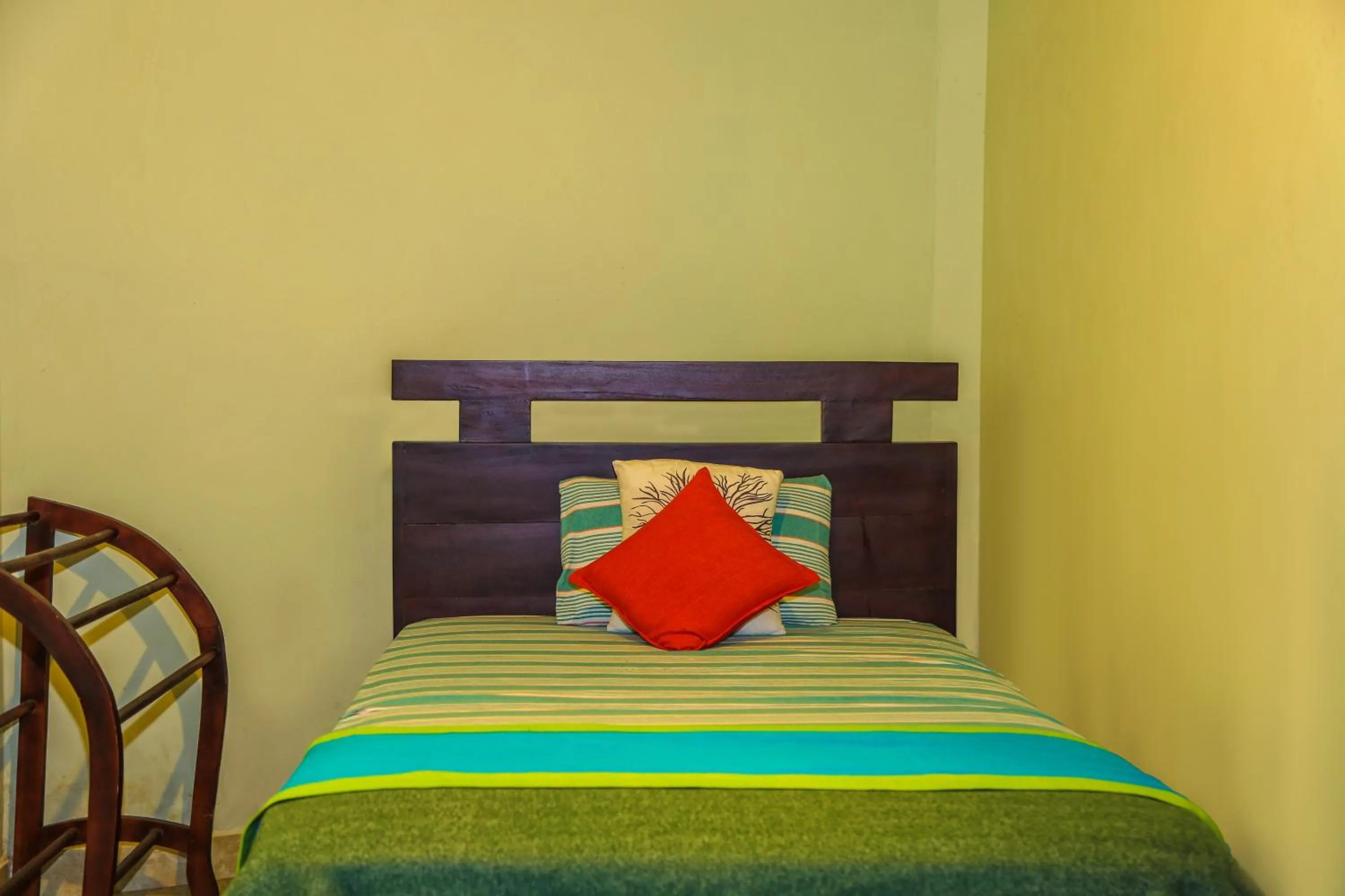 Bed in Kandyan Hideout
