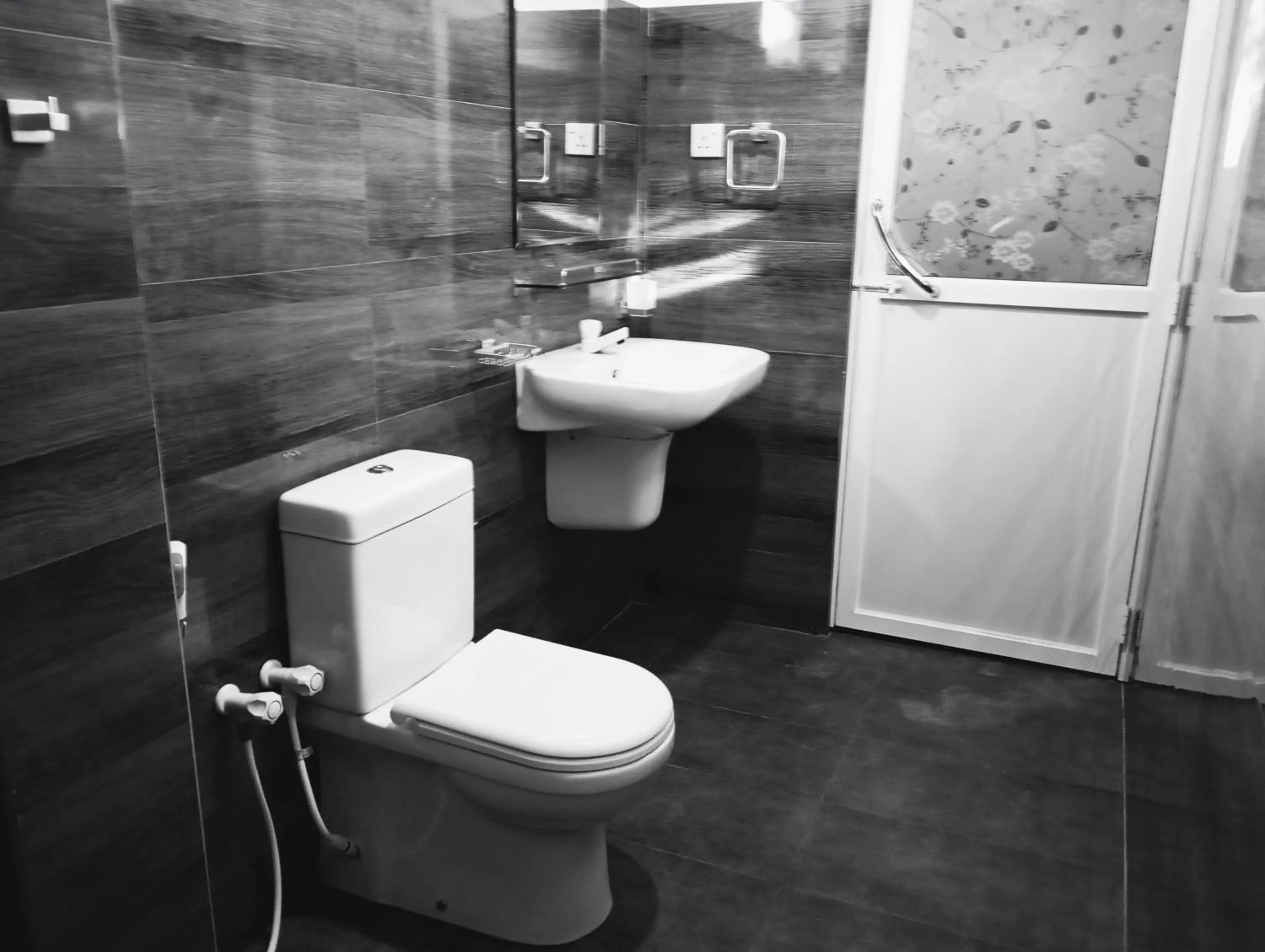 Hot Tuna Surfers Rest Midigama