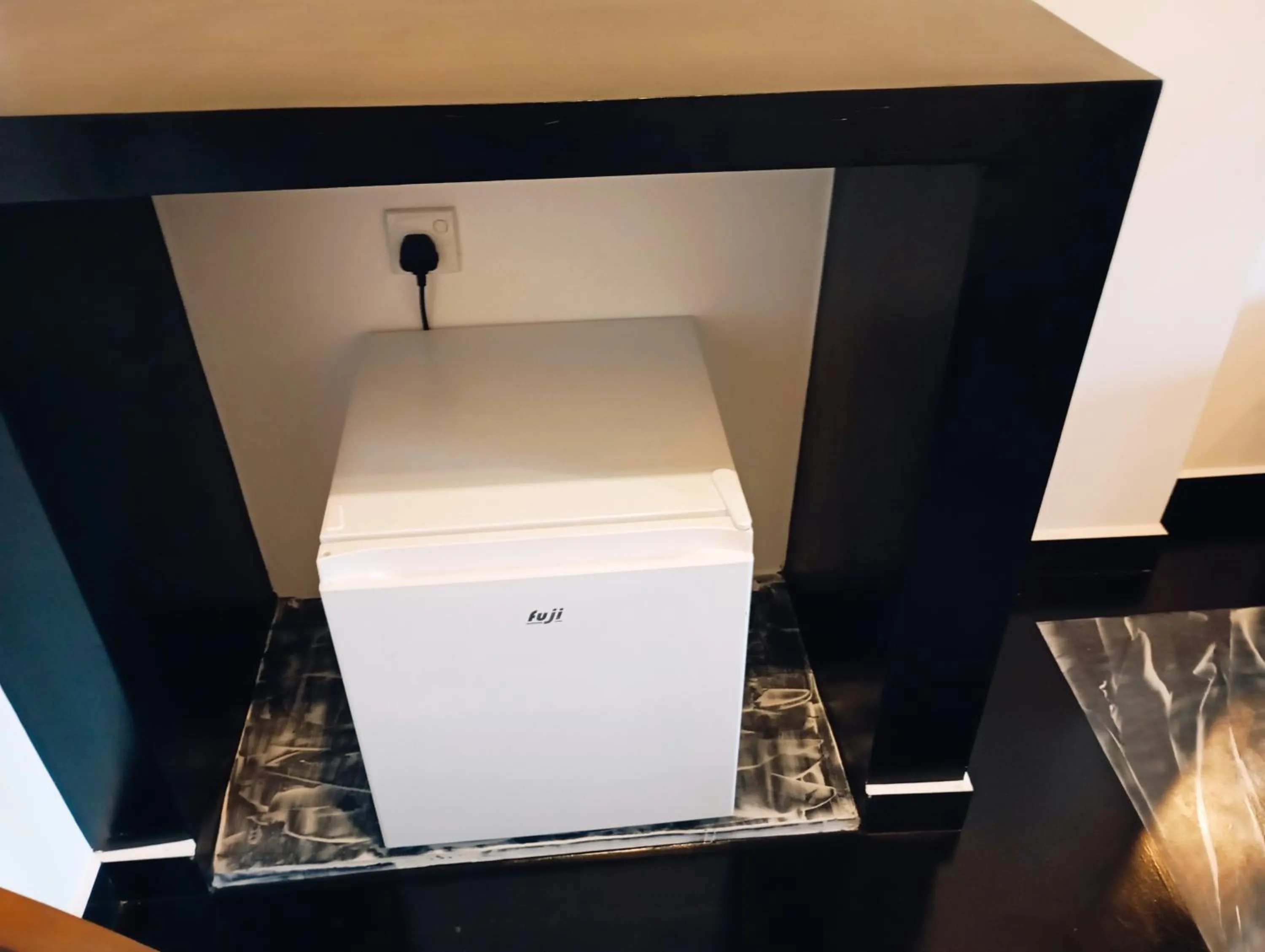 Hot Tuna Surfers Rest Midigama