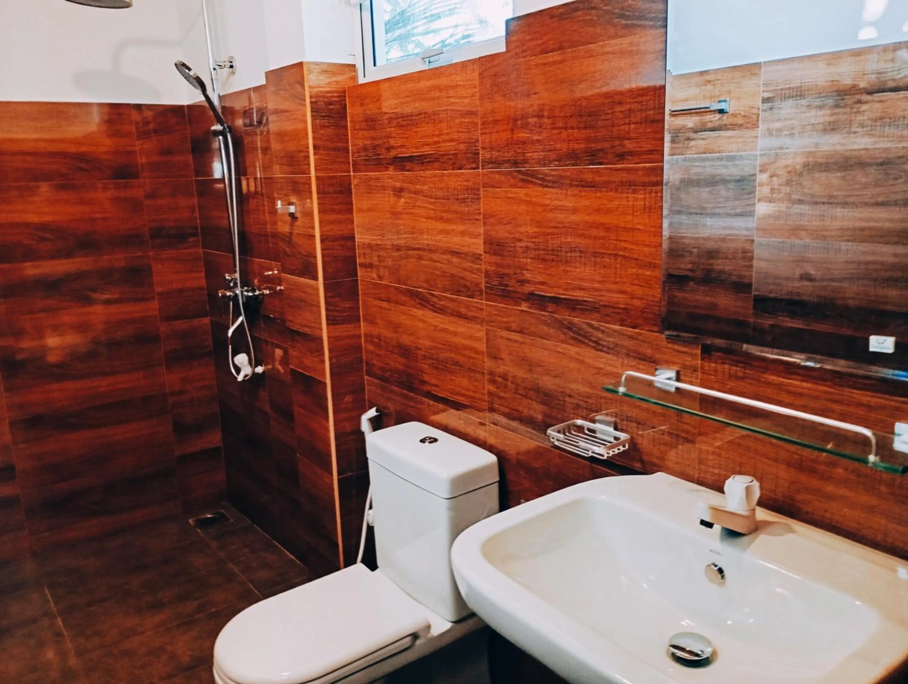 Hot Tuna Surfers Rest Midigama