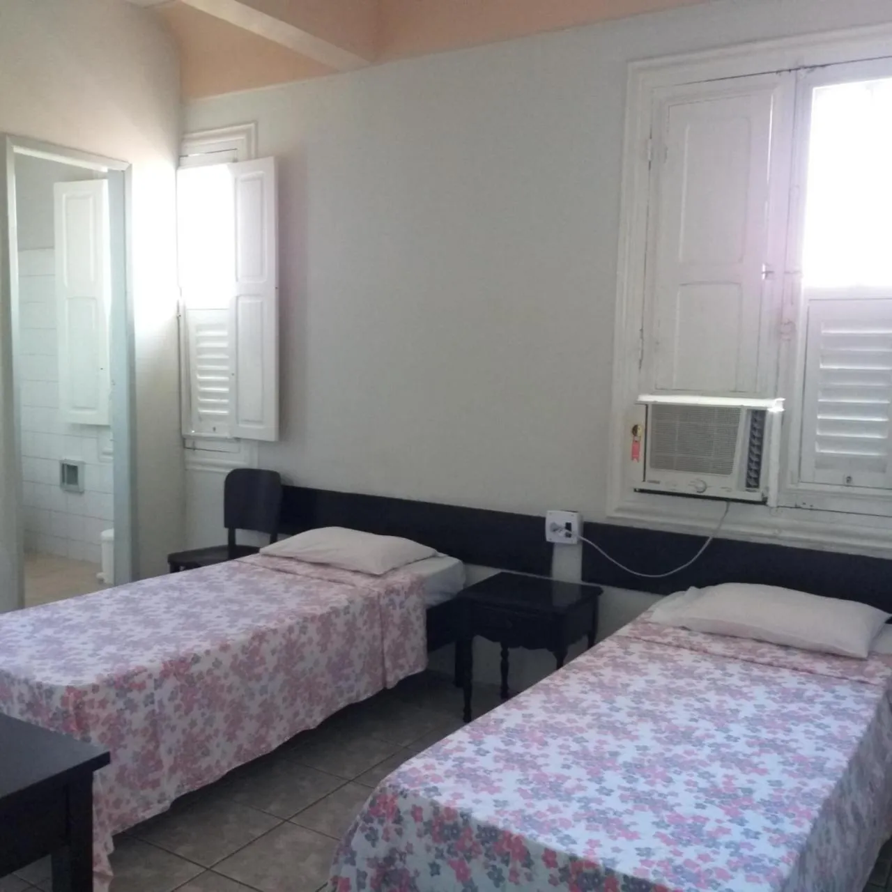 Photo of the whole room, Bed in Hotel Central