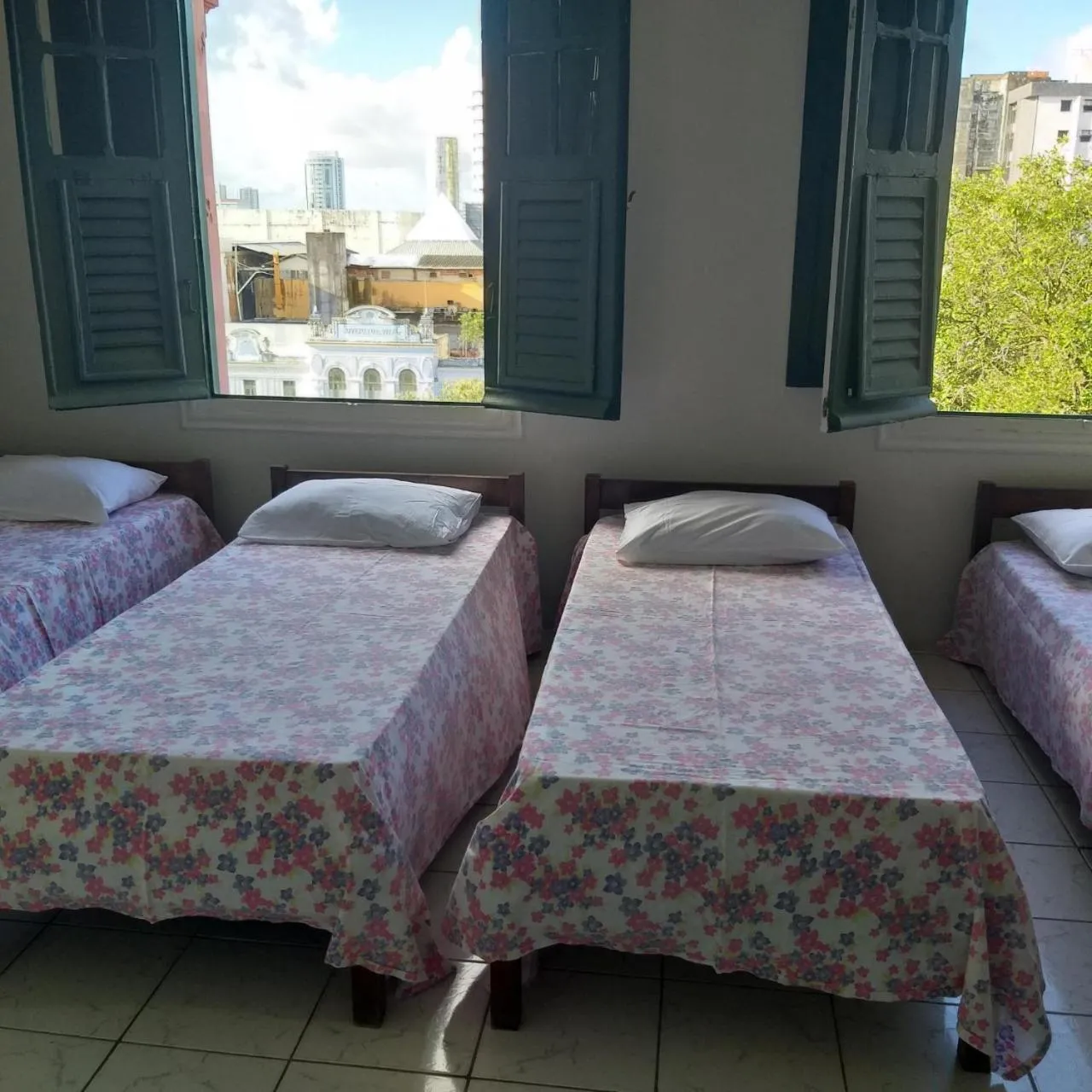 Photo of the whole room, Bed in Hotel Central