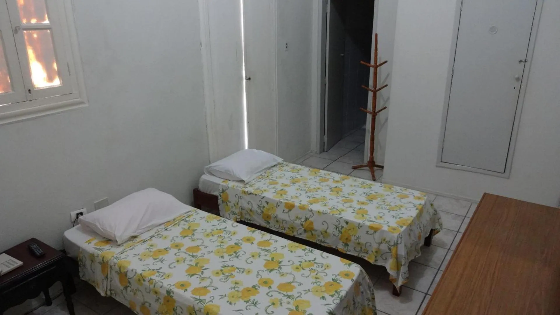 Photo of the whole room, Bed in Hotel Central