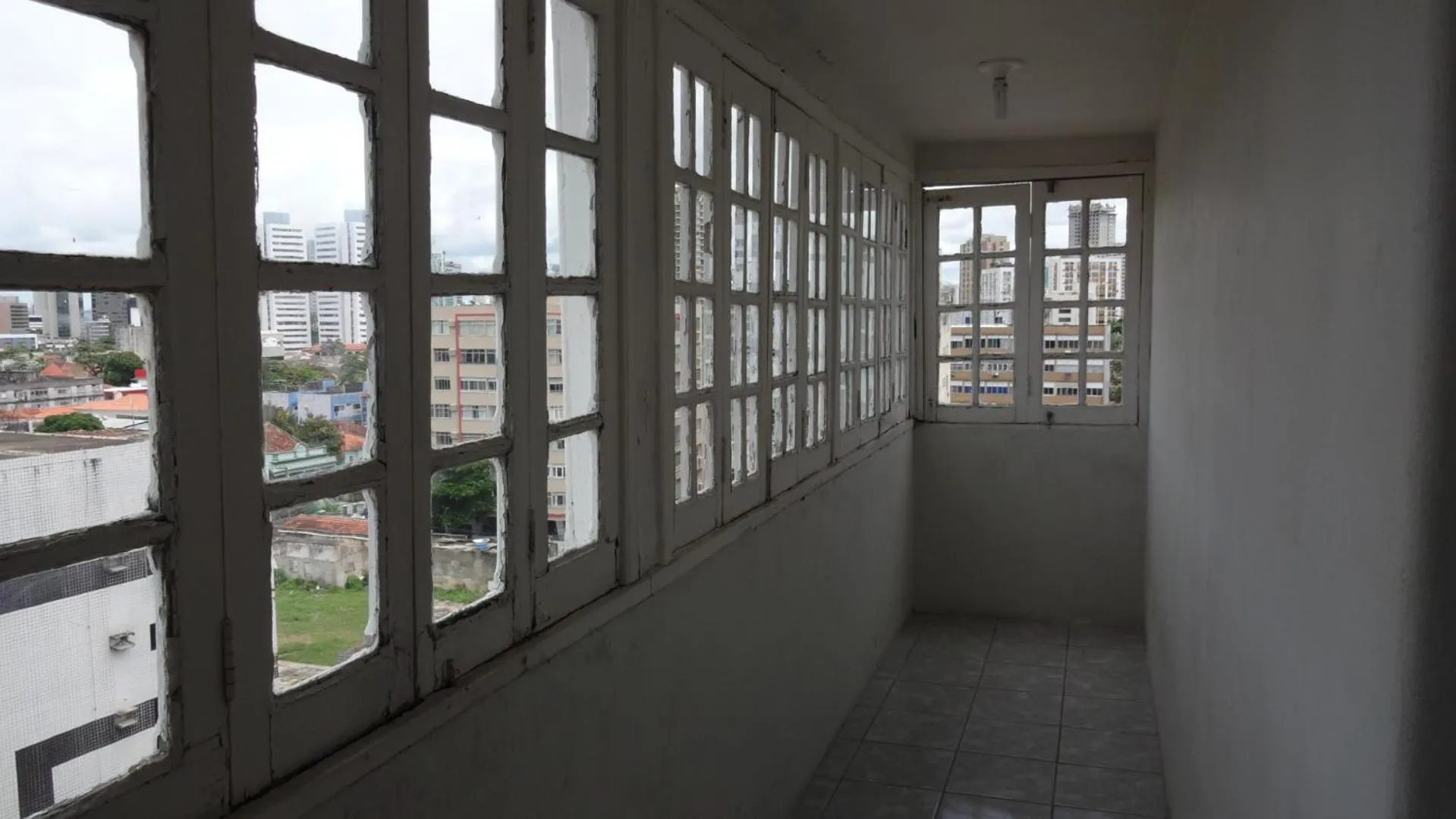 Day in Hotel Central