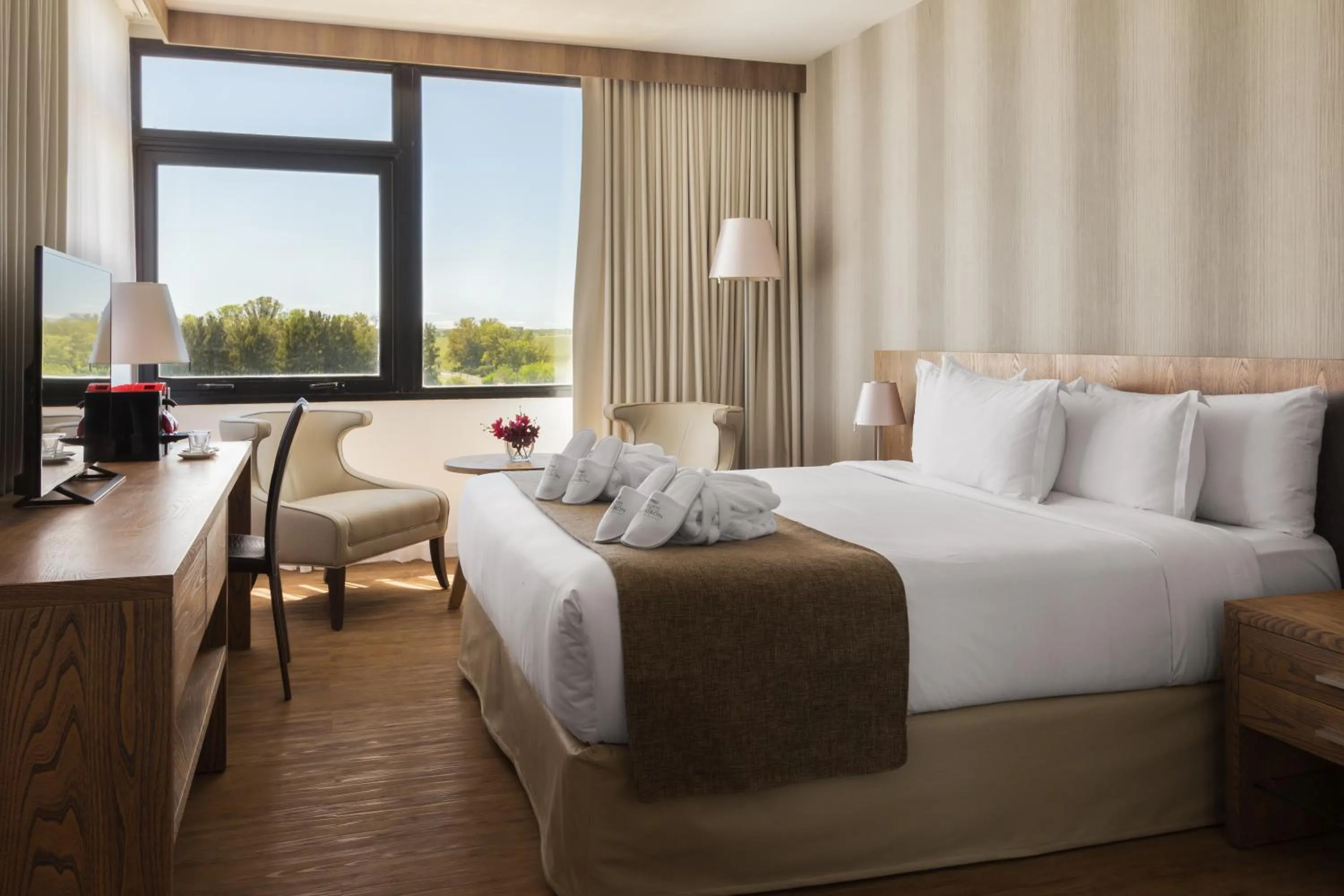 Bedroom, Bed in Salinas del Almiron Resort Termal