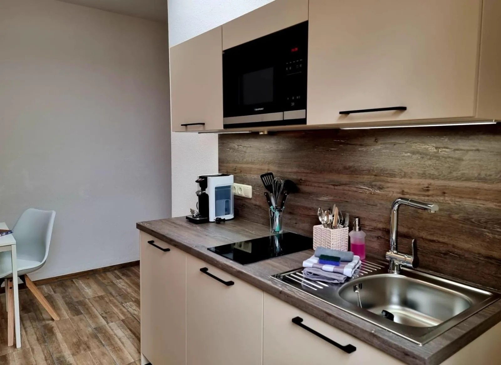 Kitchen or kitchenette in Fritz Aparthotel Potsdam