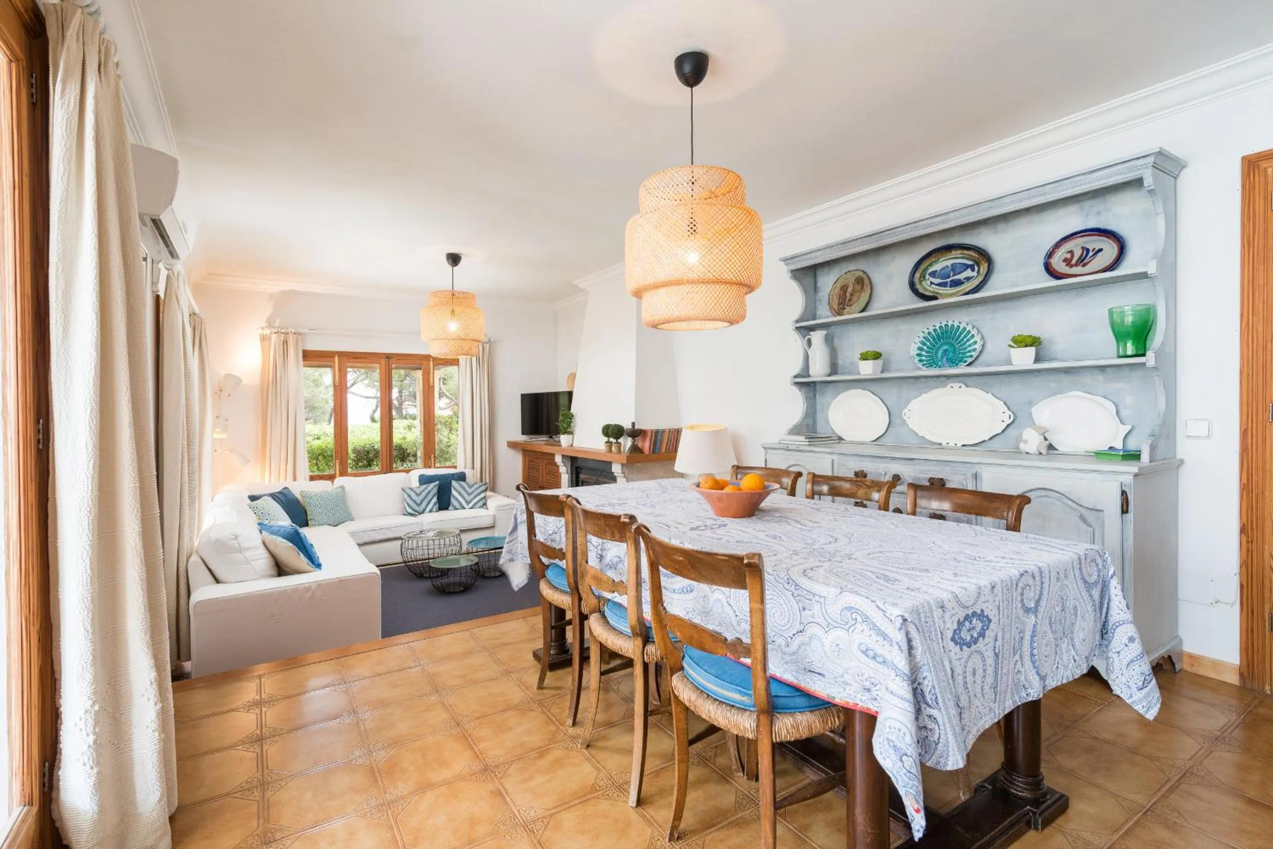 Dining area in Villa Camila para 7 junto a playa de Sant Pere