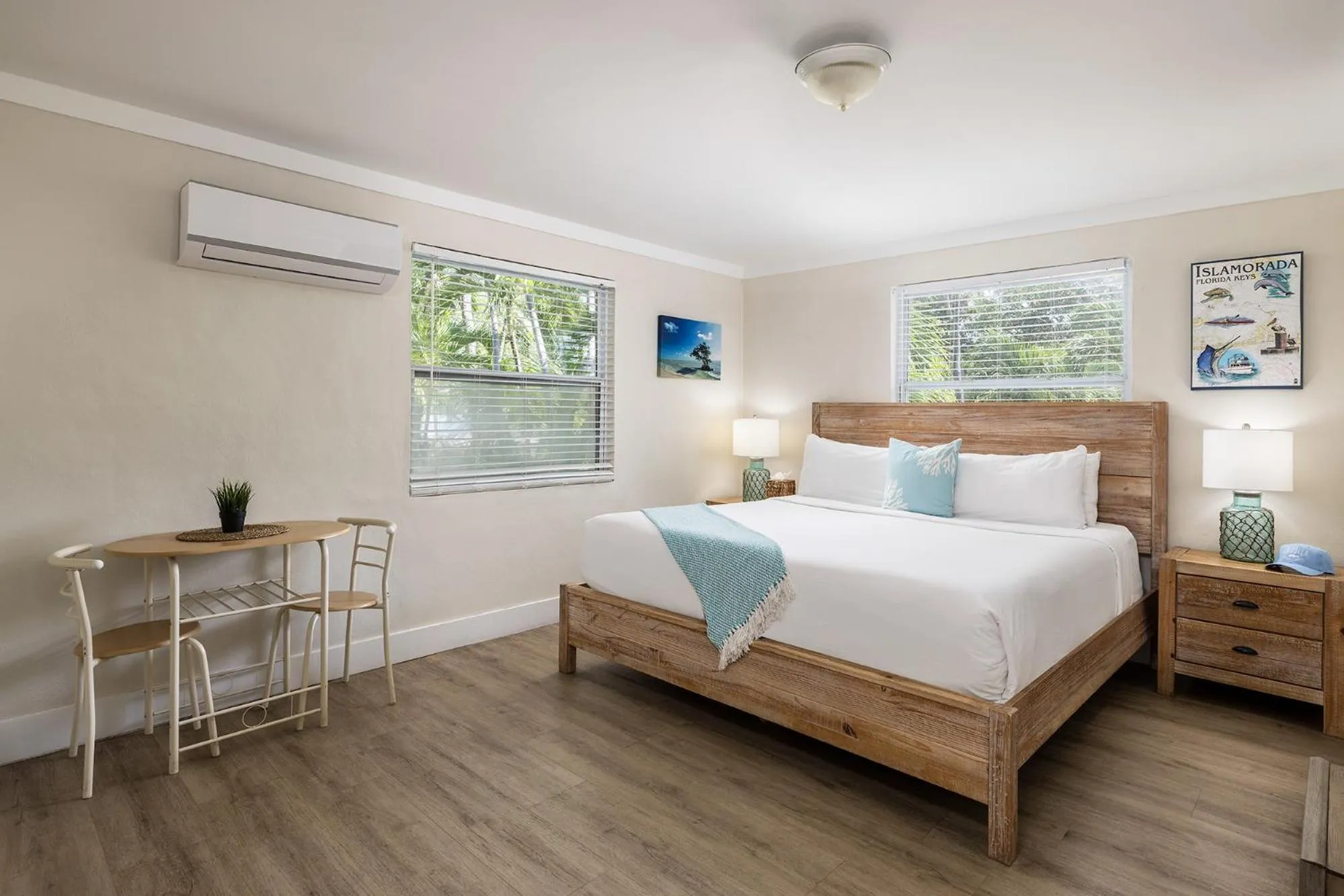 Bed in La Jolla Resort