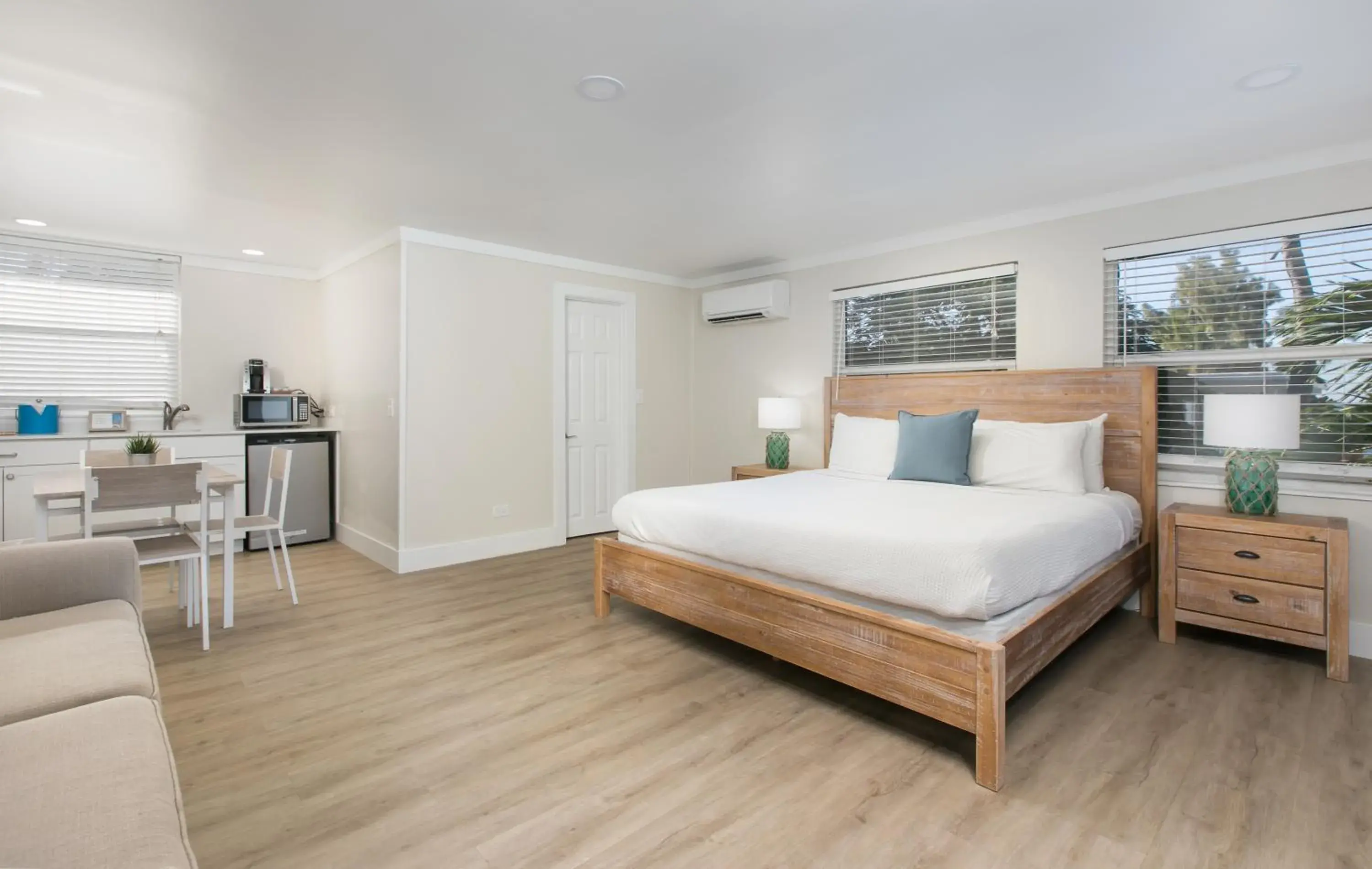 Superior King Suite in La Jolla Resort Superior King Suite in La Jolla Resort