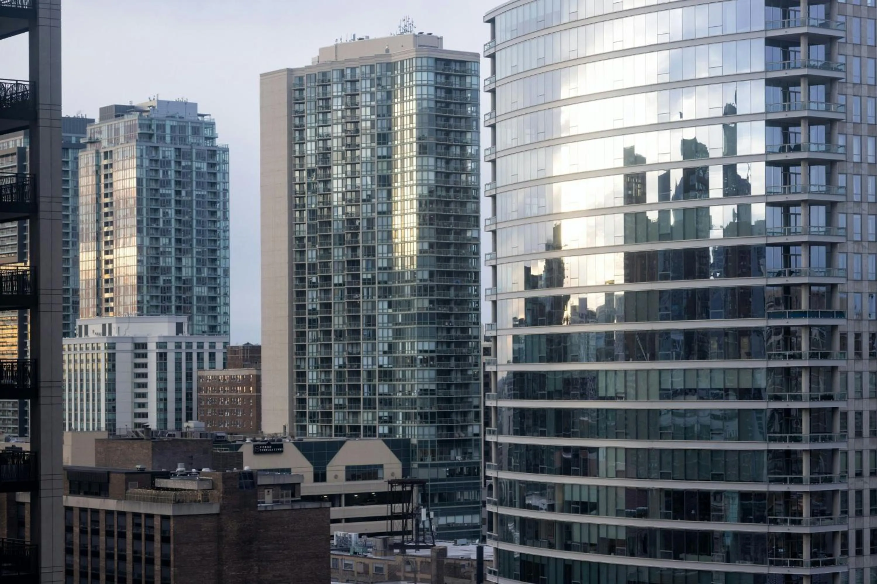 Photo of the whole room in The Talbott, Autograph Collection