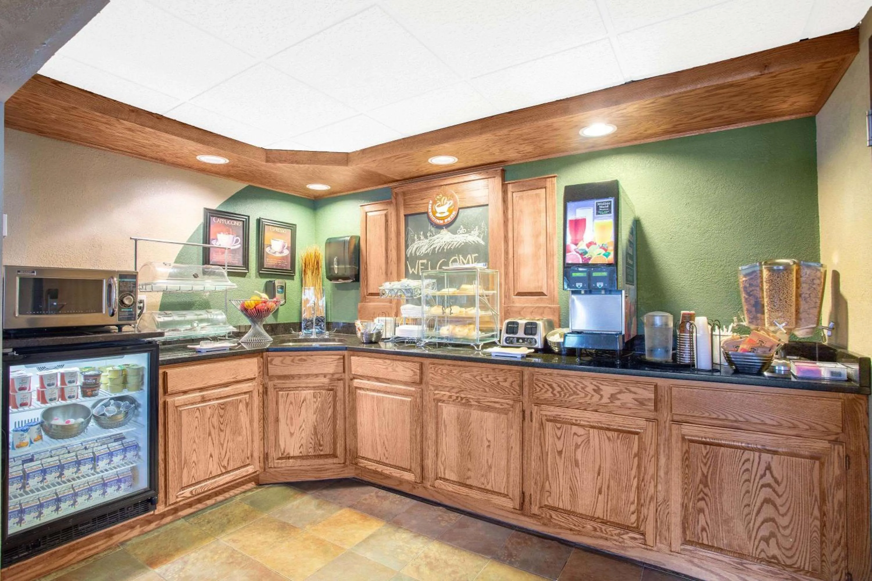 Breakfast in AmericInn by Wyndham Hayward