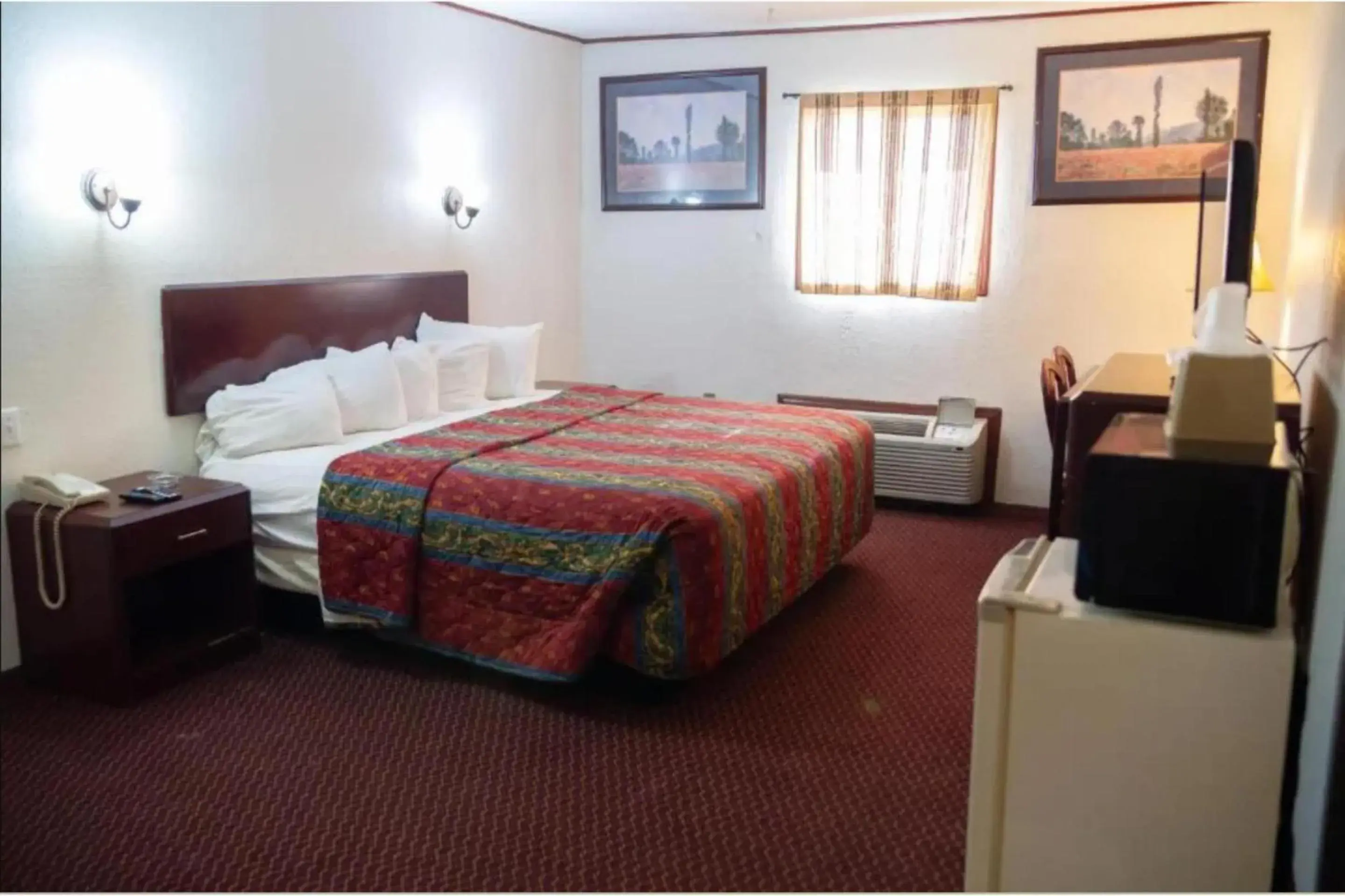 King Bed Non-Smoking in Marshall Lodge By OYO Hwy 65 King Bed Non-Smoking in Marshall Lodge By OYO Hwy 65