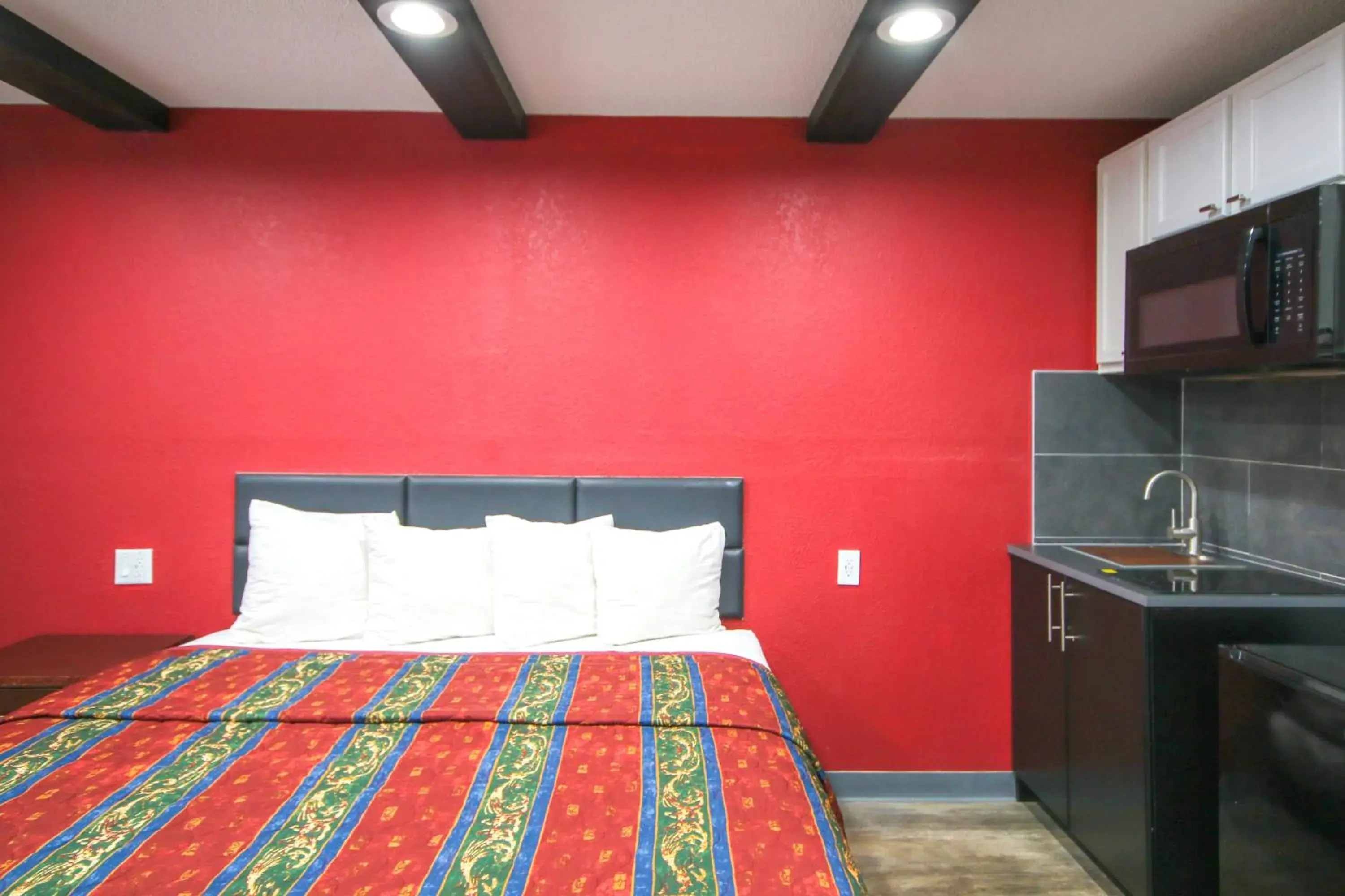 Bedroom, Bed in Marshall Lodge By OYO Hwy 65 Bedroom, Bed in Marshall Lodge By OYO Hwy 65