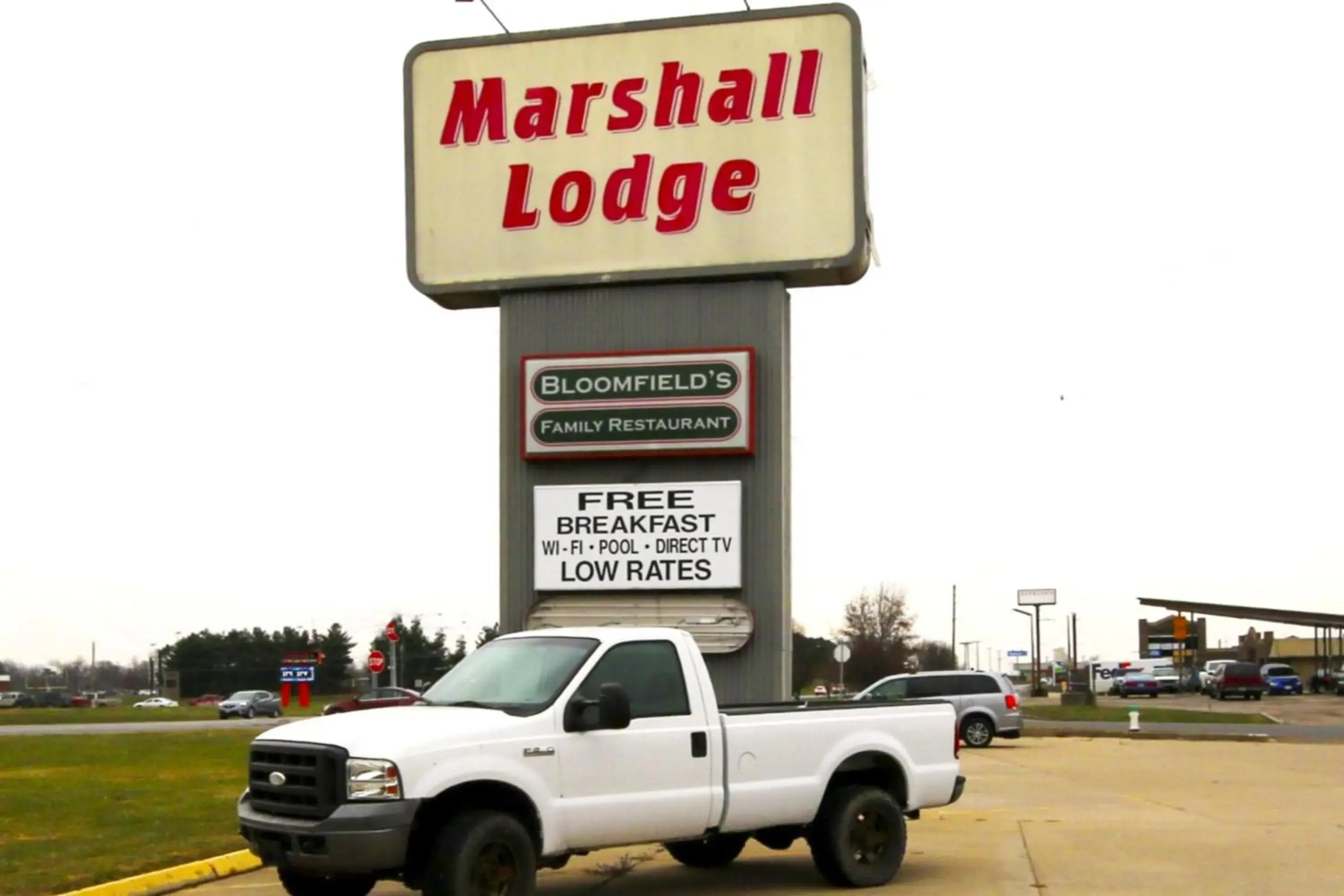Facade/entrance in Marshall Lodge By OYO Hwy 65 Facade/entrance in Marshall Lodge By OYO Hwy 65