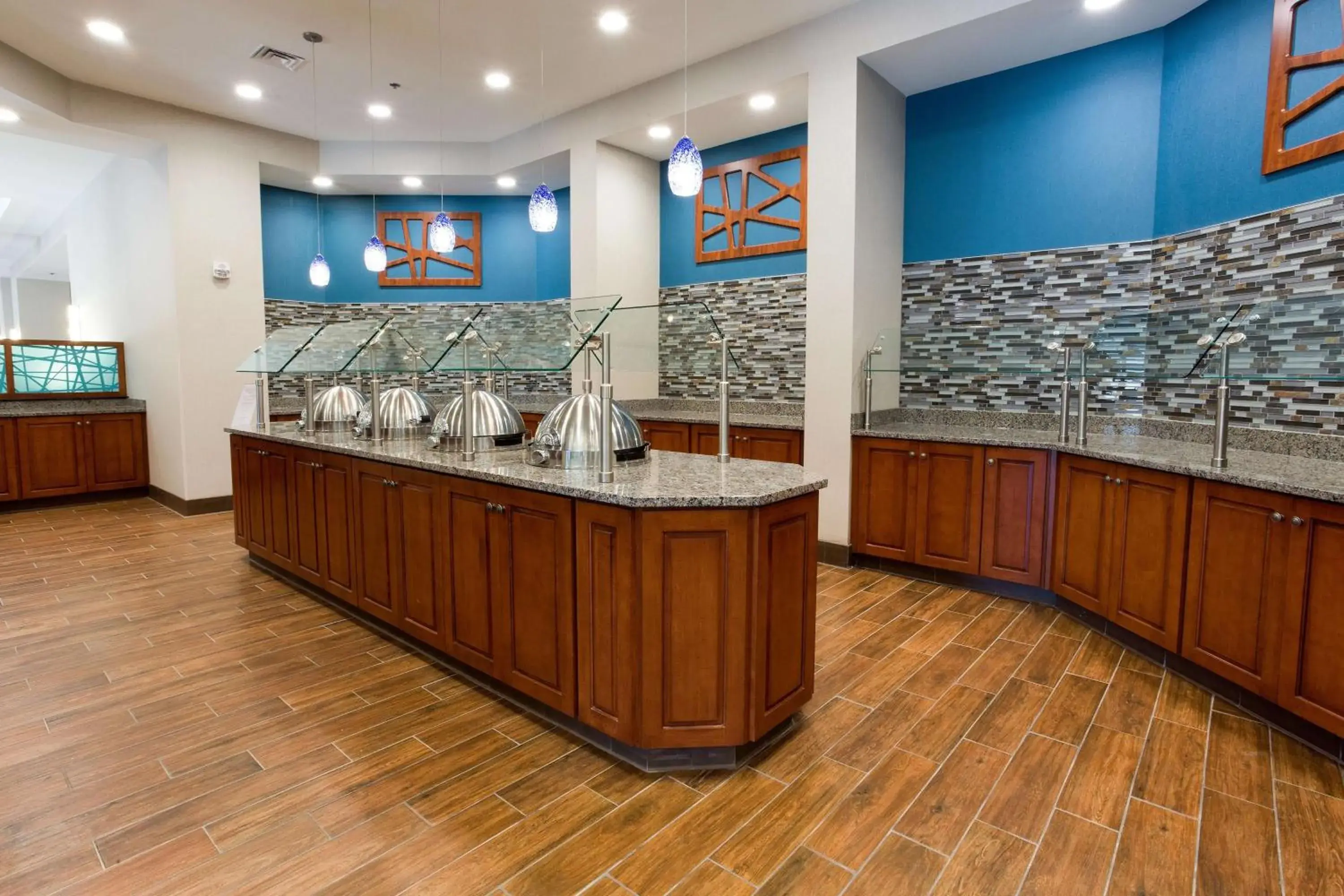 Restaurant/places to eat in Drury Inn & Suites Burlington Restaurant/places to eat in Drury Inn & Suites Burlington