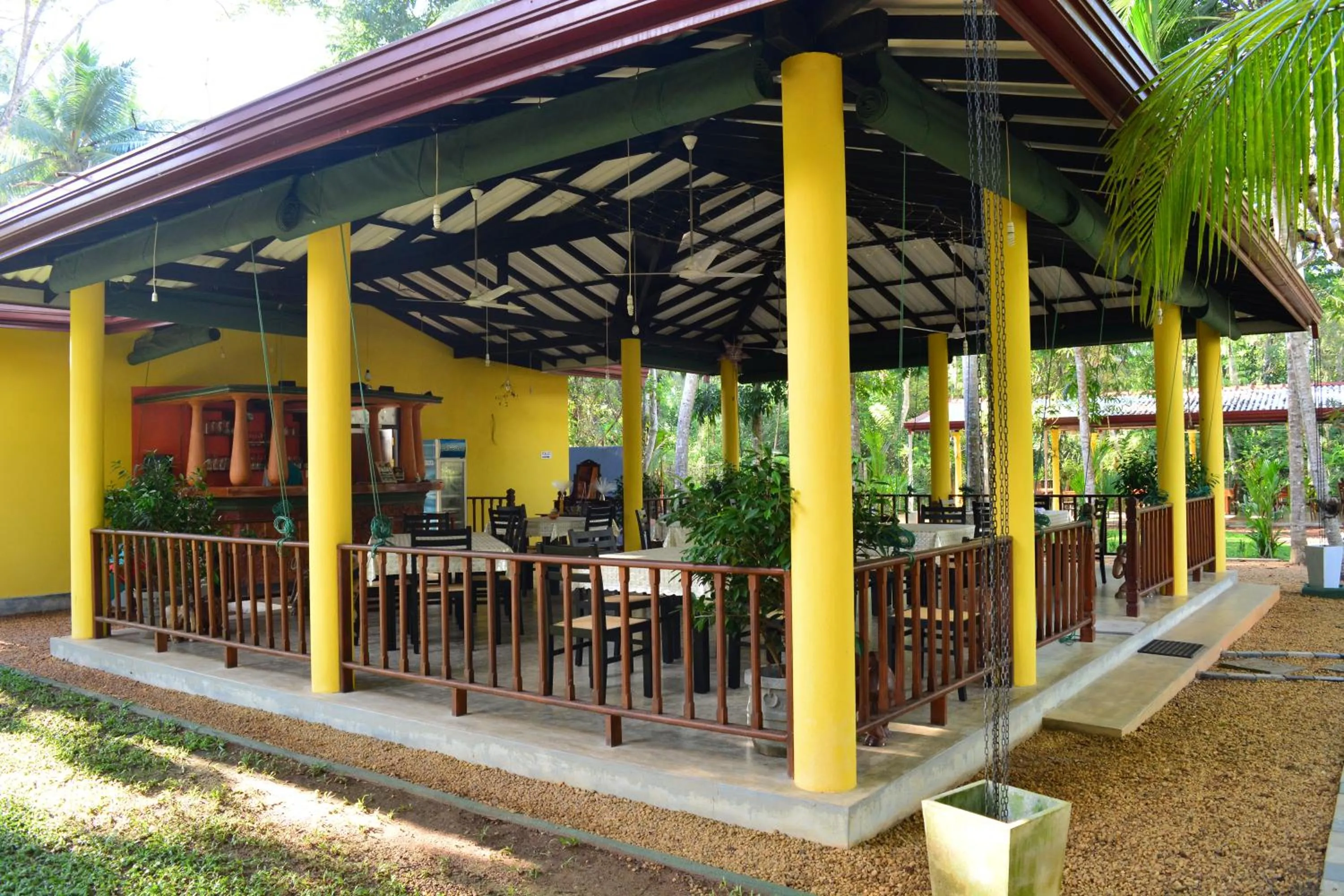 Restaurant/places to eat in Traum Villa