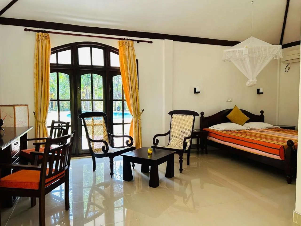 Photo of the whole room, Bed in Traum Villa