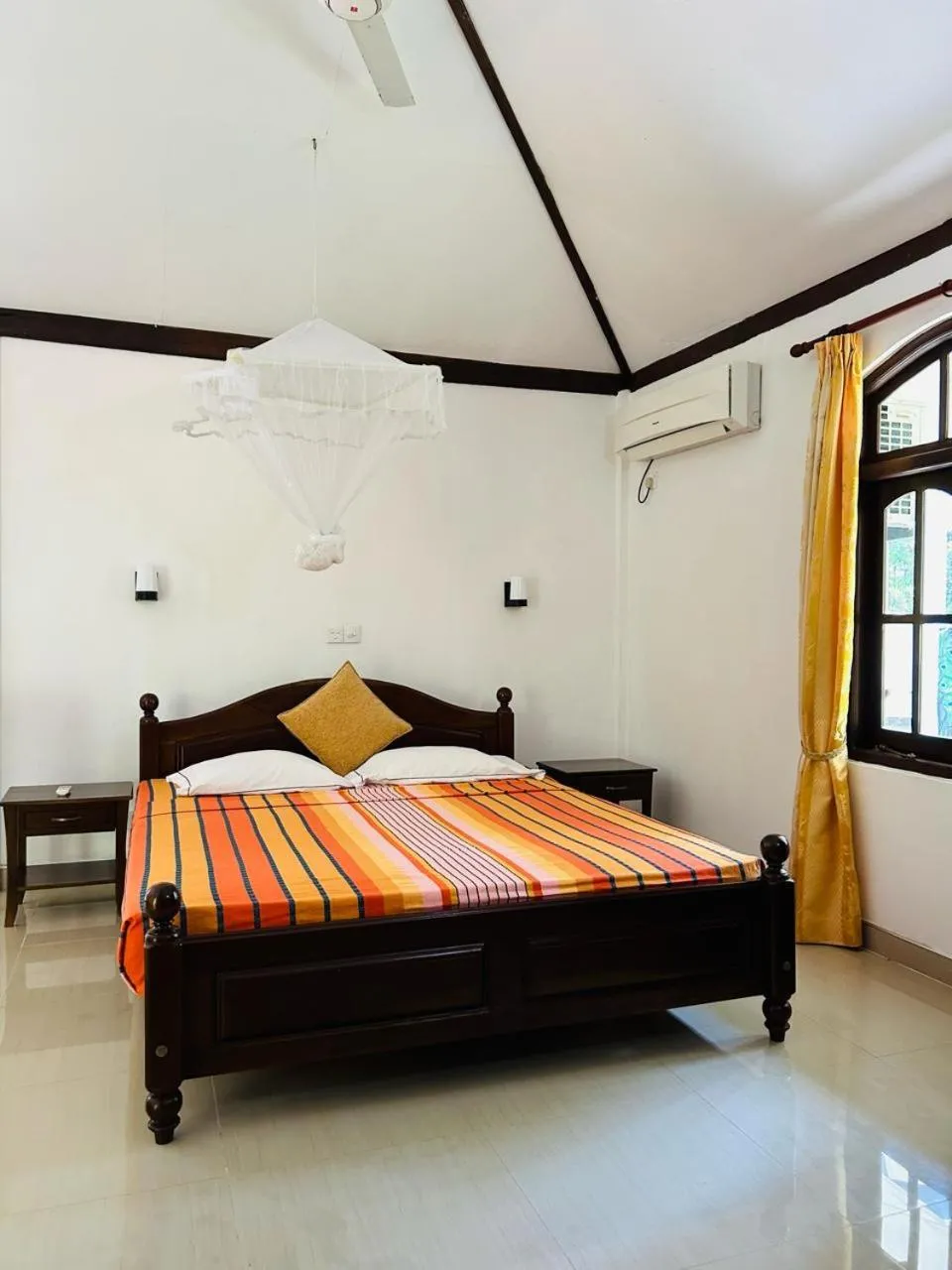 Bed in Traum Villa