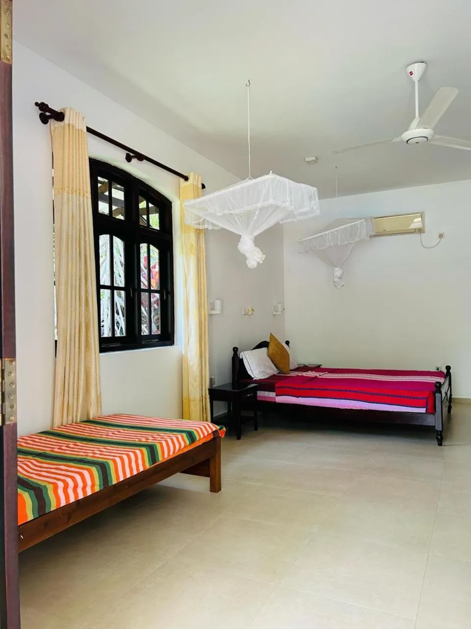 Photo of the whole room, Bed in Traum Villa