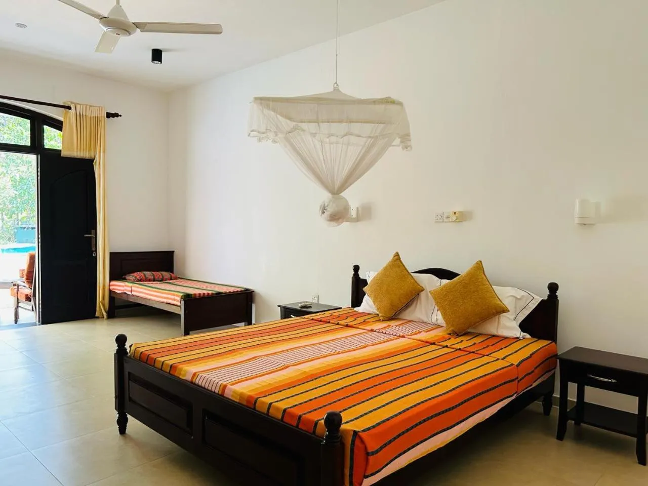 Bed in Traum Villa