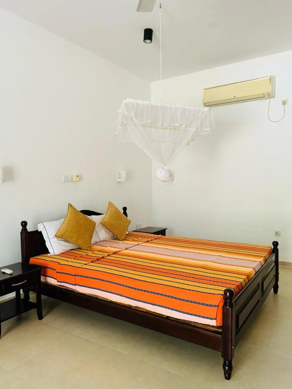 Photo of the whole room, Bed in Traum Villa