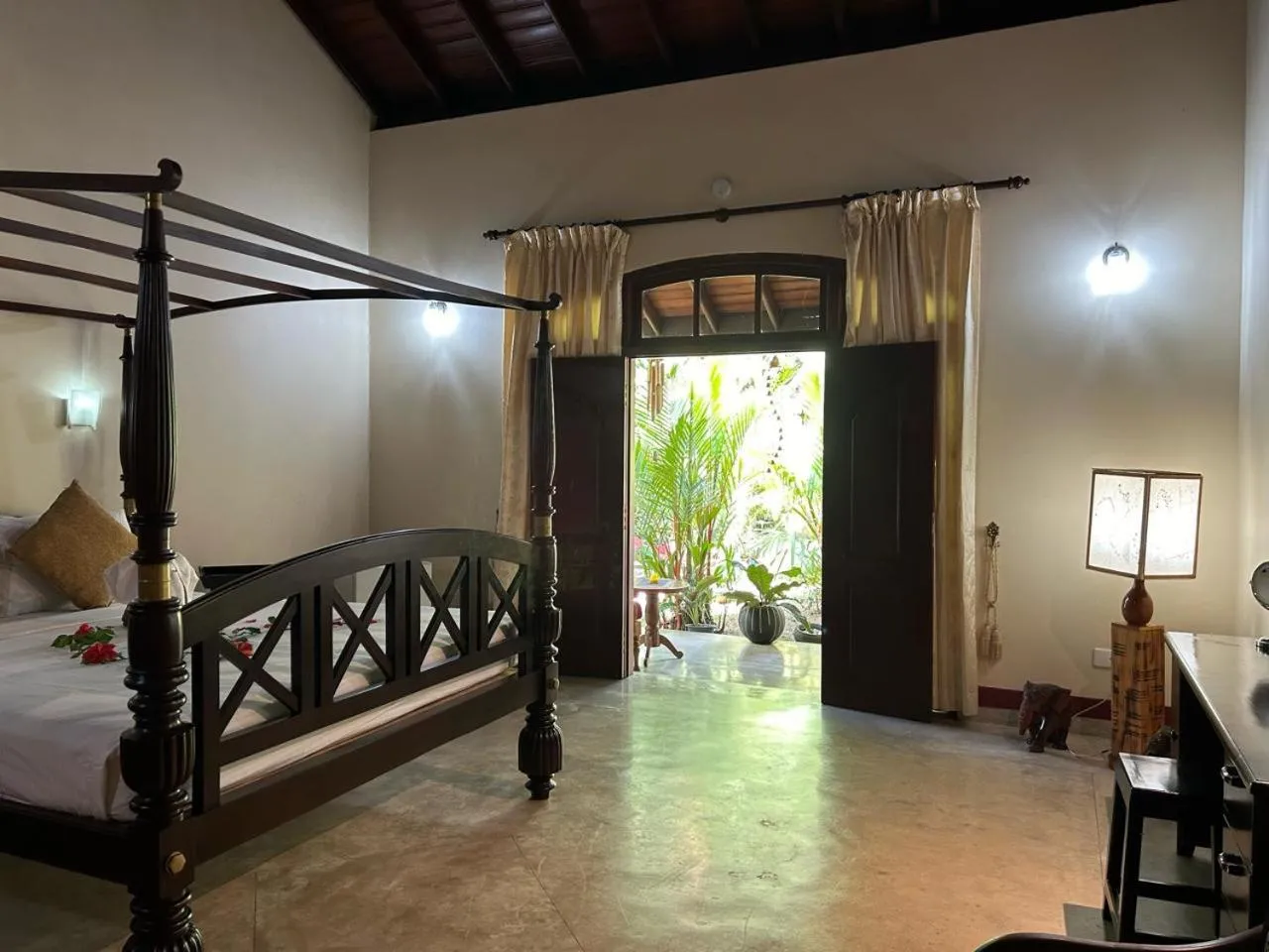 Bed in Traum Villa