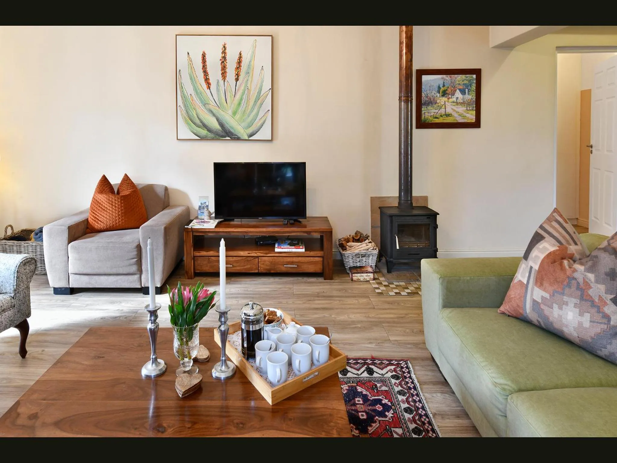 TV and multimedia in Petit & Grande Plaisir luxury self-catering
