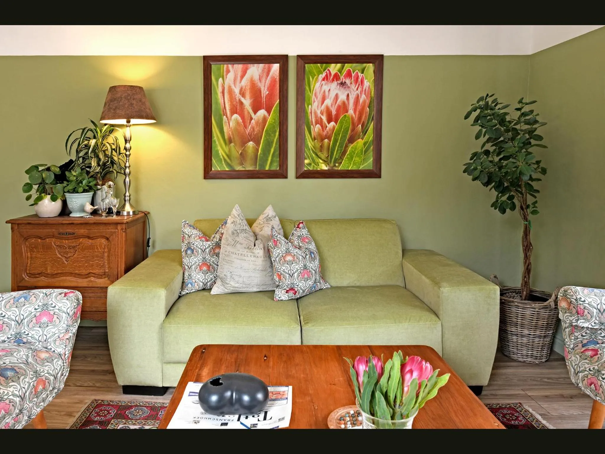 Living room in Petit & Grande Plaisir luxury self-catering