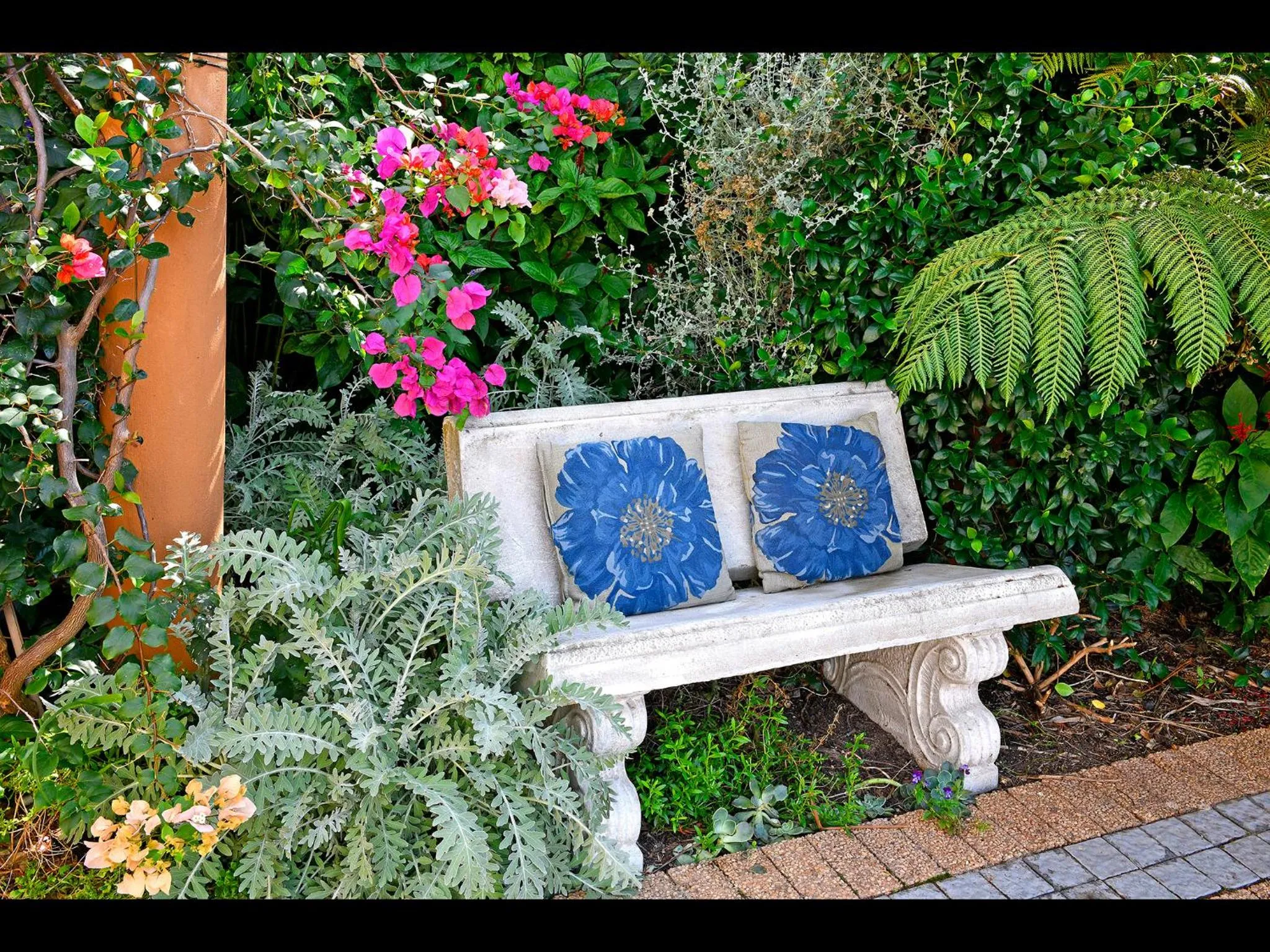 Garden in Petit & Grande Plaisir luxury self-catering