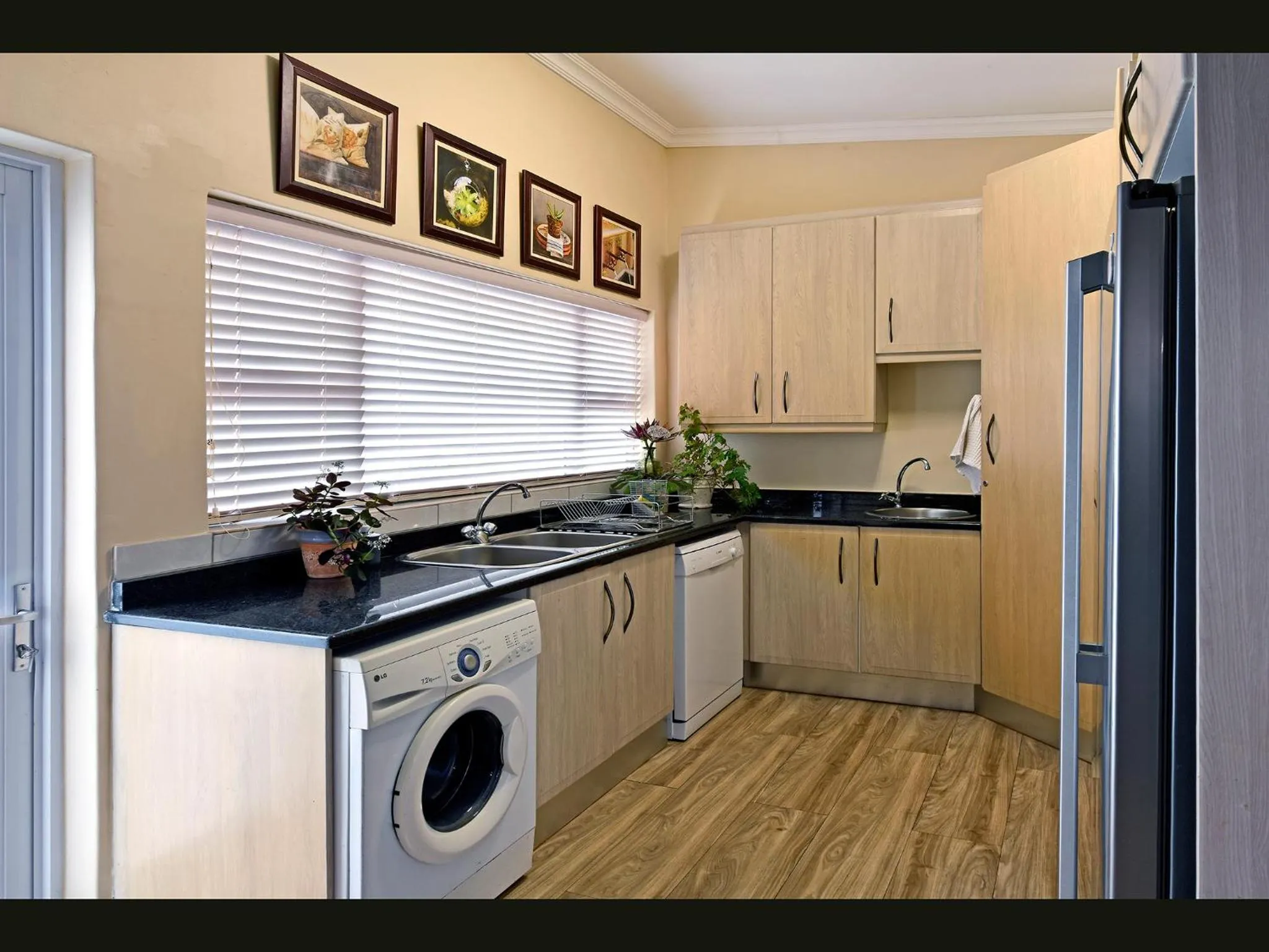 dishwasher in Petit & Grande Plaisir luxury self-catering