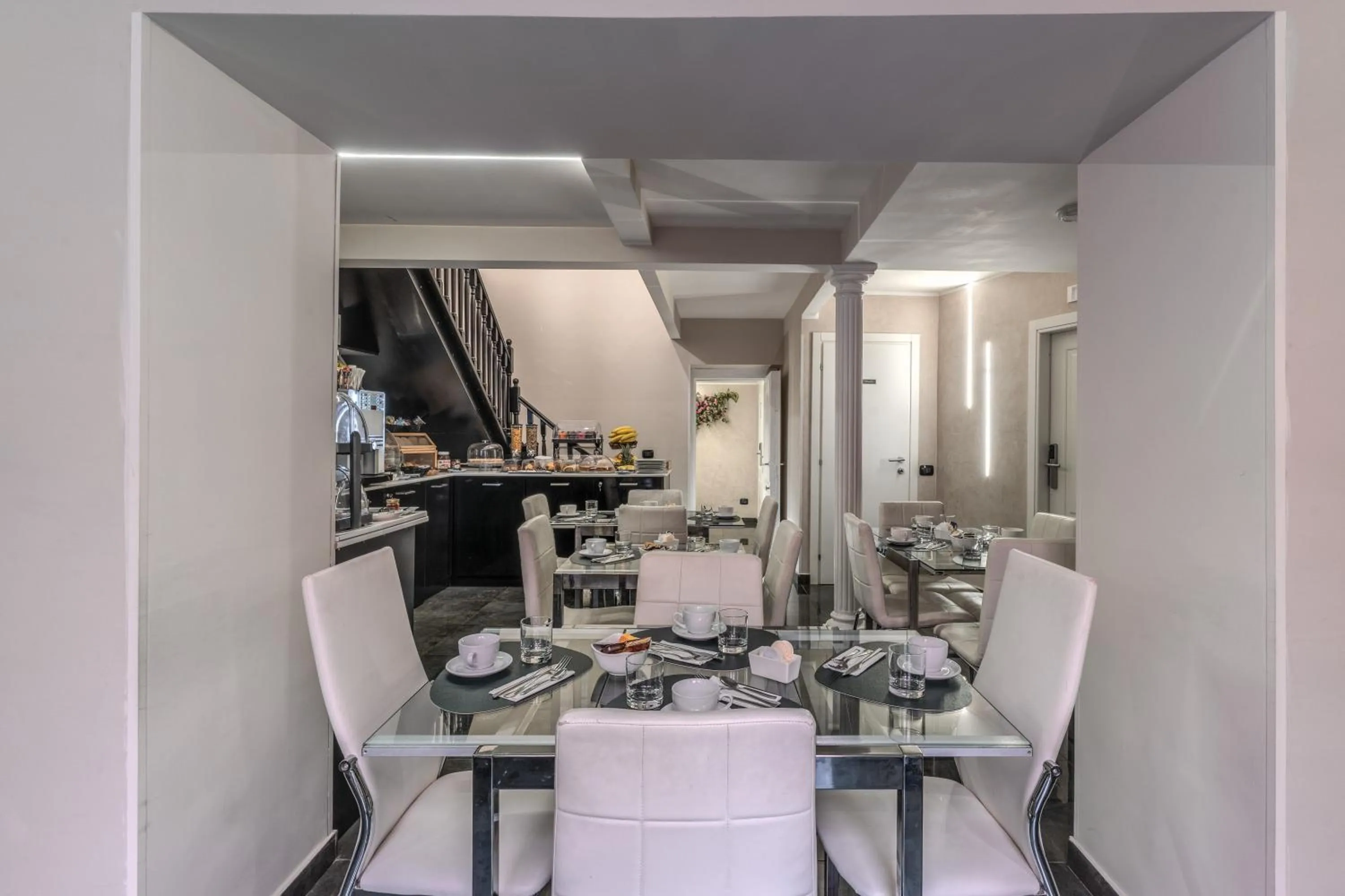 Breakfast in Operà Suites Pinciana