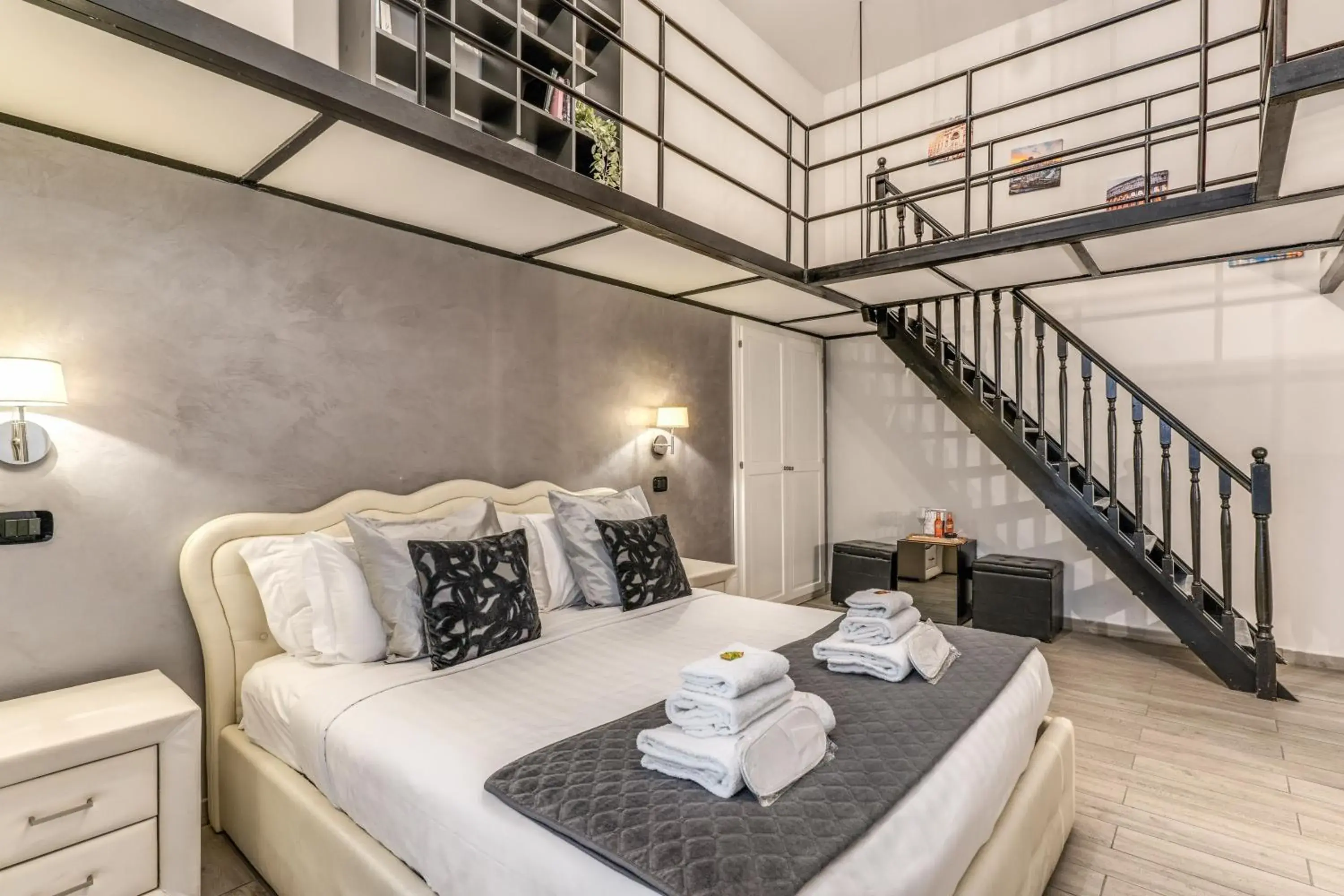 Bed in Operà Suites Pinciana Bed in Operà Suites Pinciana