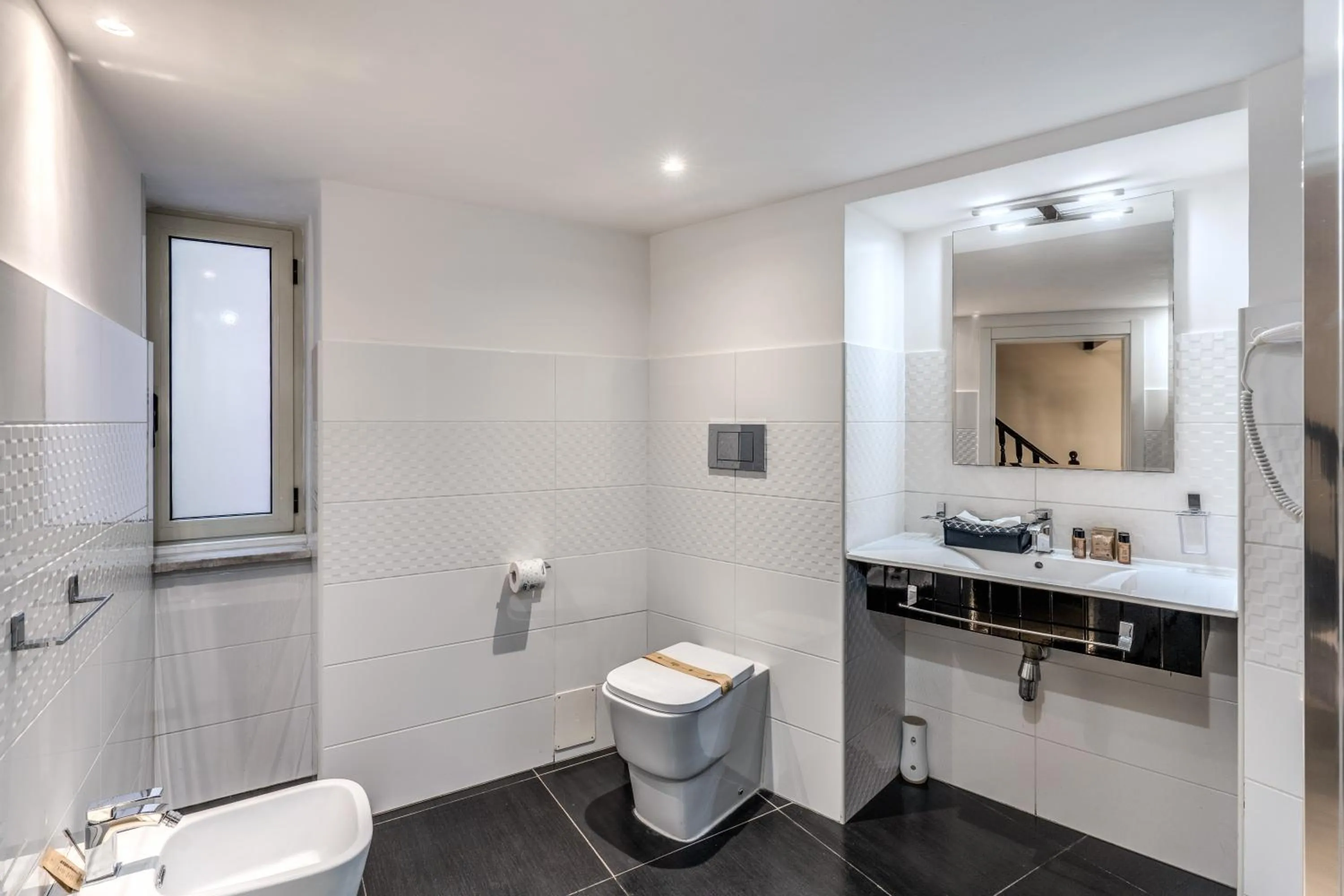 Bathroom in Operà Suites Pinciana