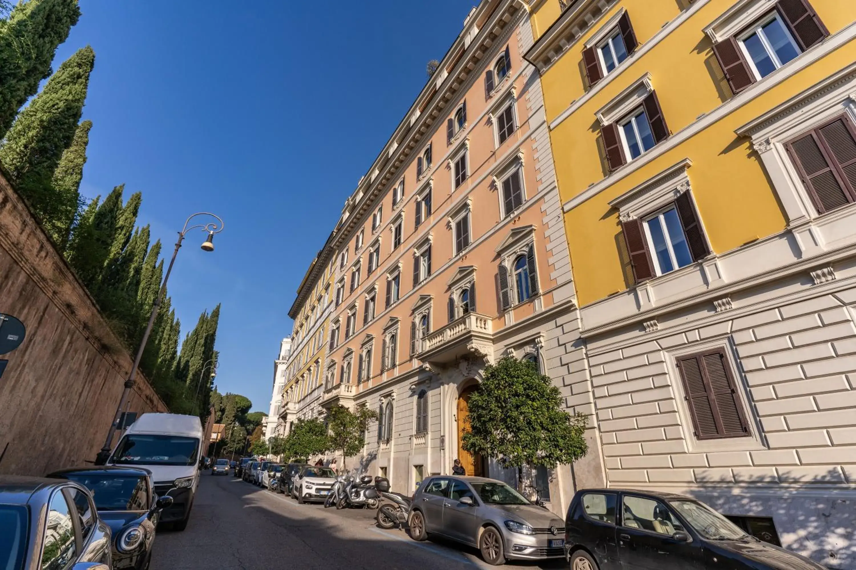 Facade/entrance in Operà Suites Pinciana Facade/entrance in Operà Suites Pinciana