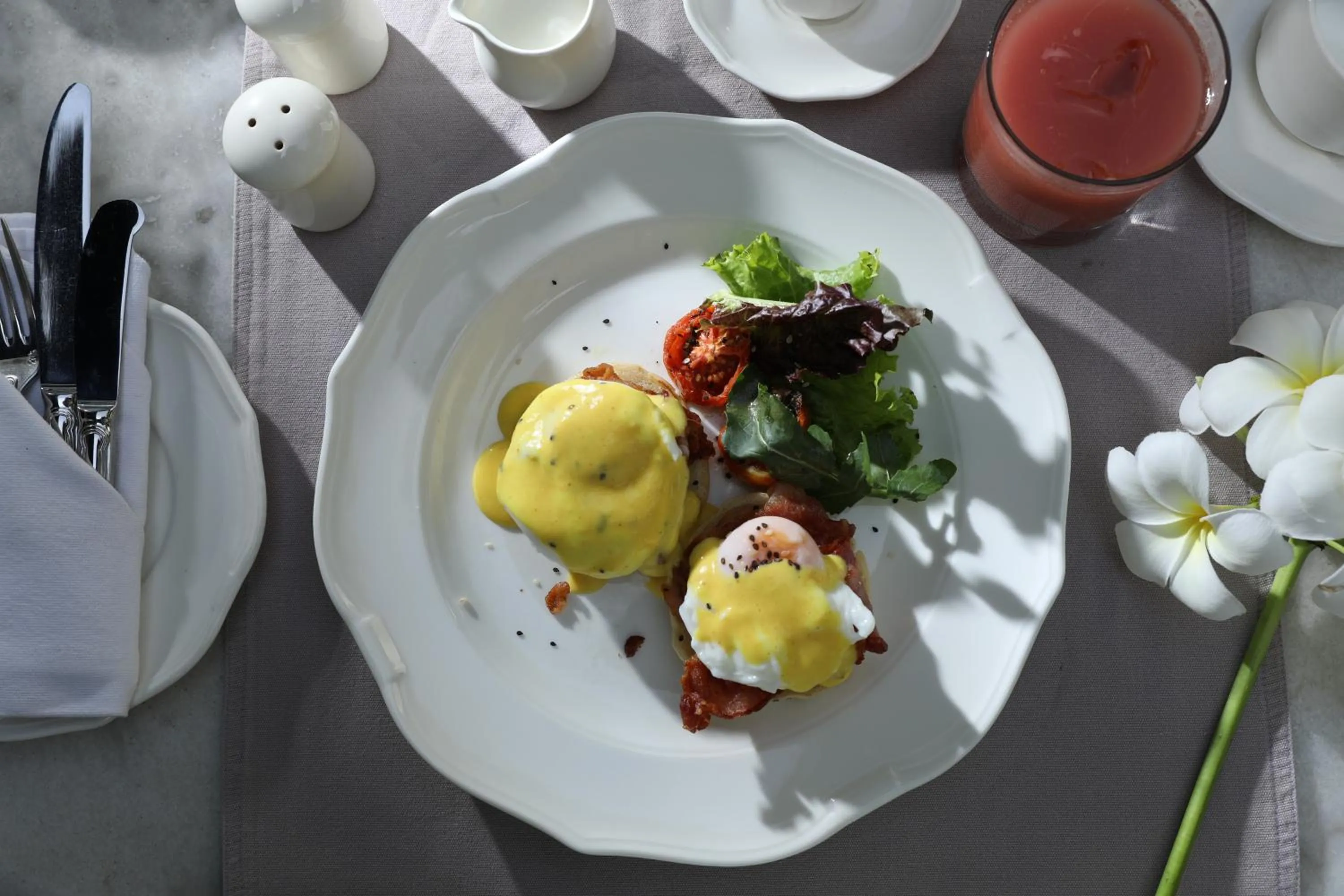 Food in Maniumpathy Hotel