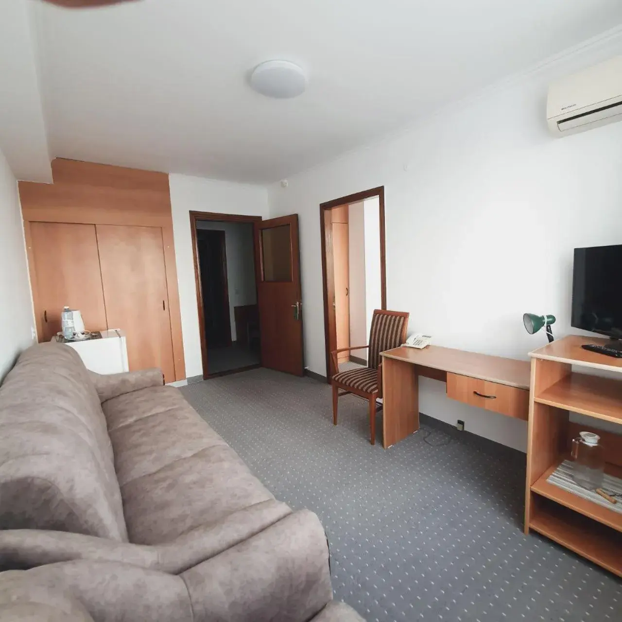 Superior Double Room - single occupancy in Aktobe Hotel Superior Double Room - single occupancy in Aktobe Hotel