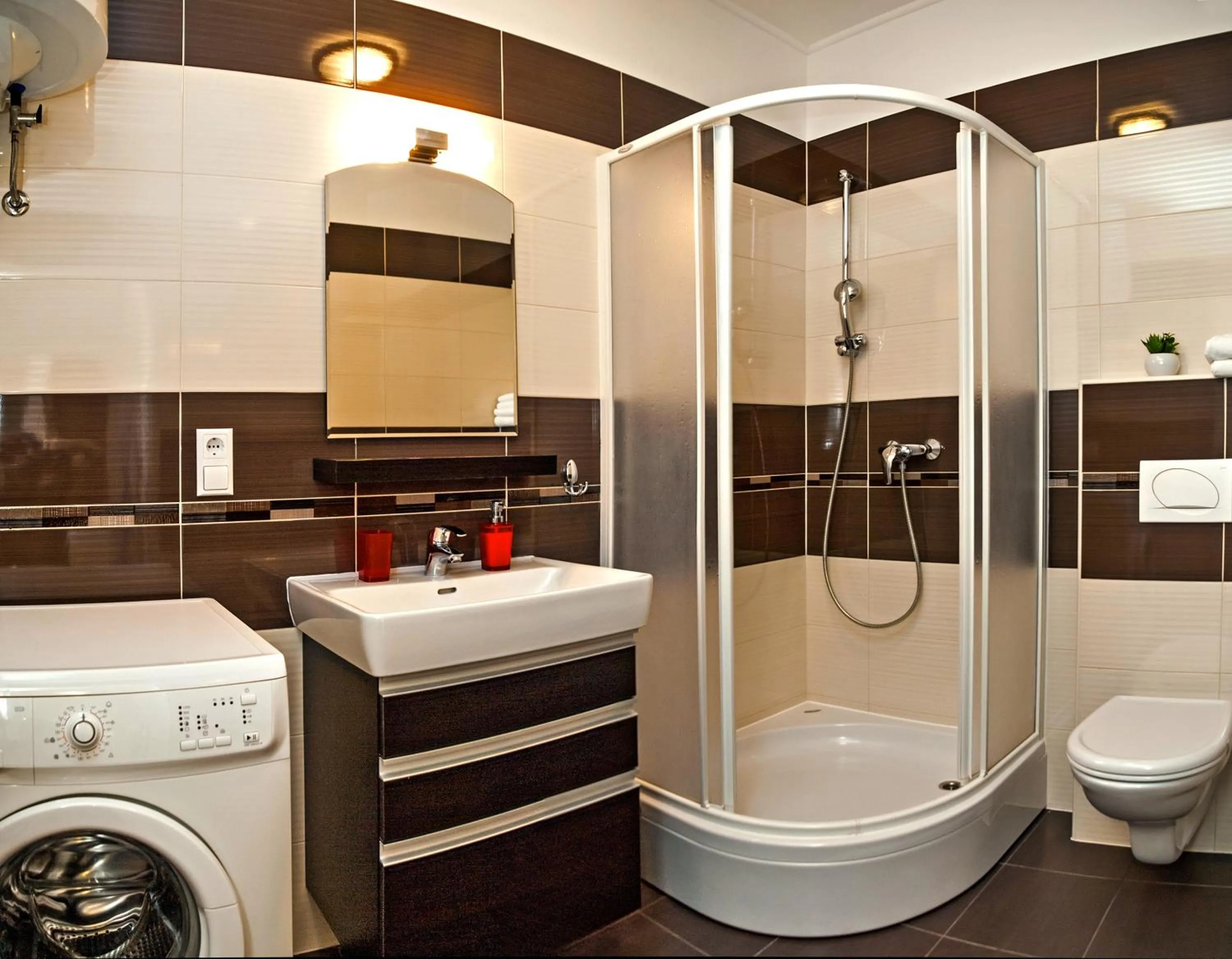 Shower in Apartment Lejo