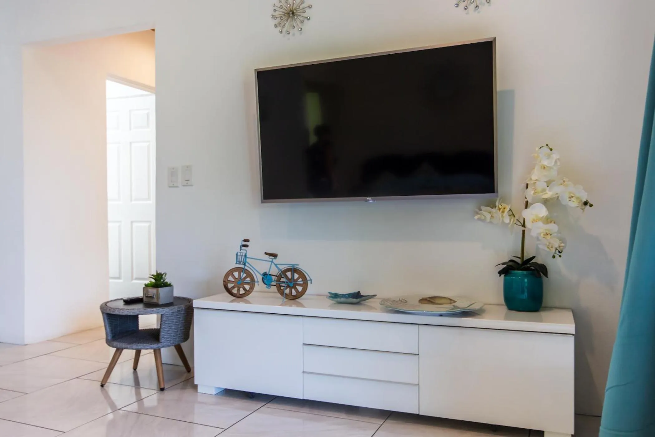 TV and multimedia in Hotel Cabinas el Tecal