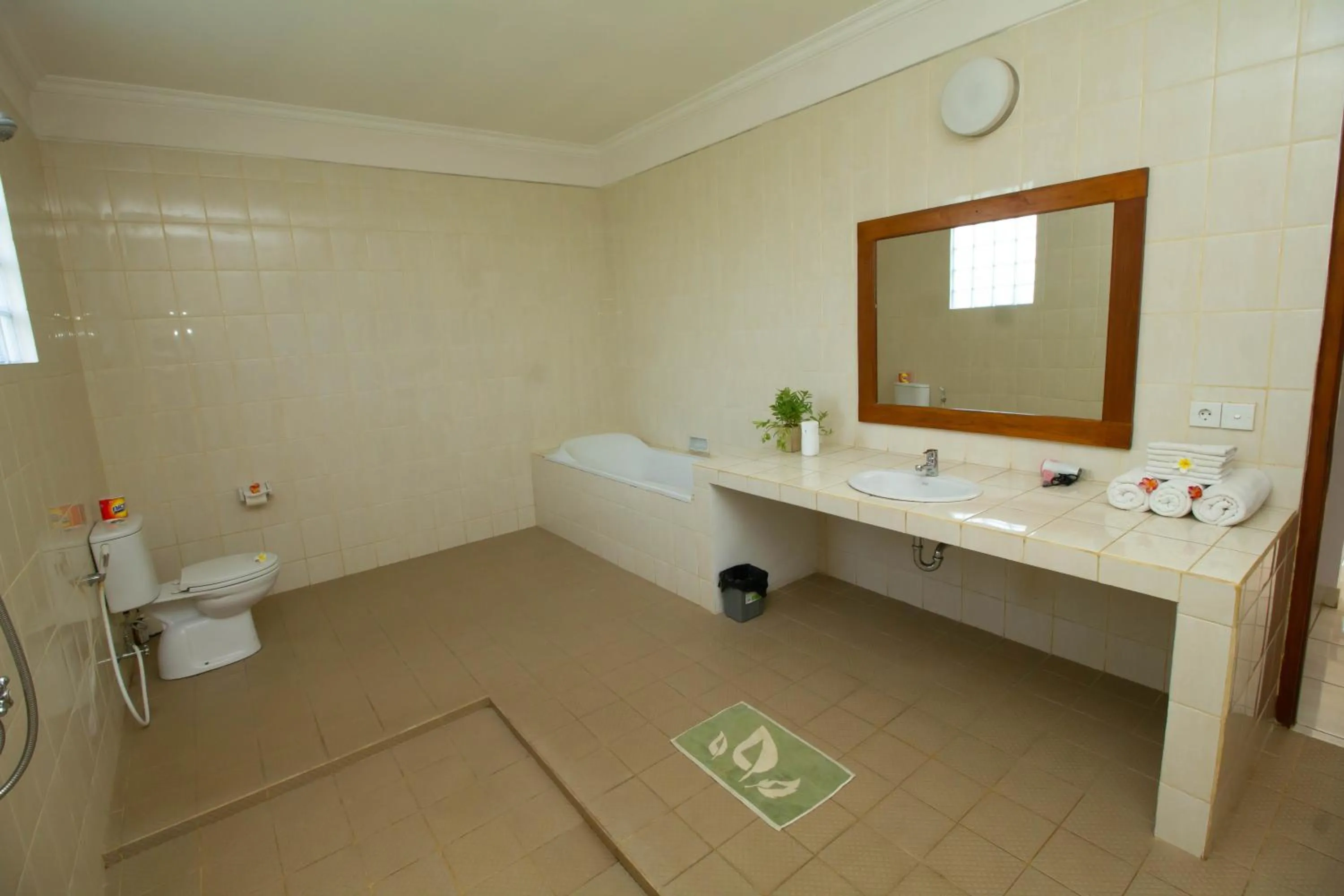 Shower in Ocean Villa Dive Resort - Tulamben