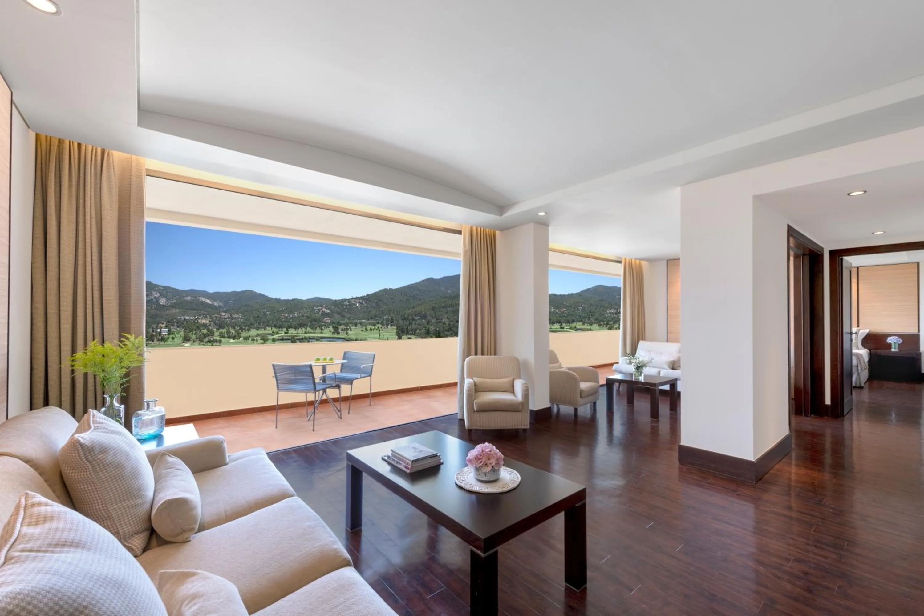 Property building in Porto Carras Meliton