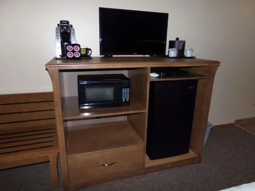 Bedroom in Cowlitz River Lodge