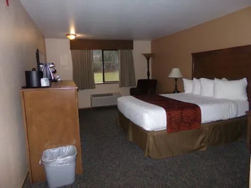 Bedroom, Bed in Cowlitz River Lodge