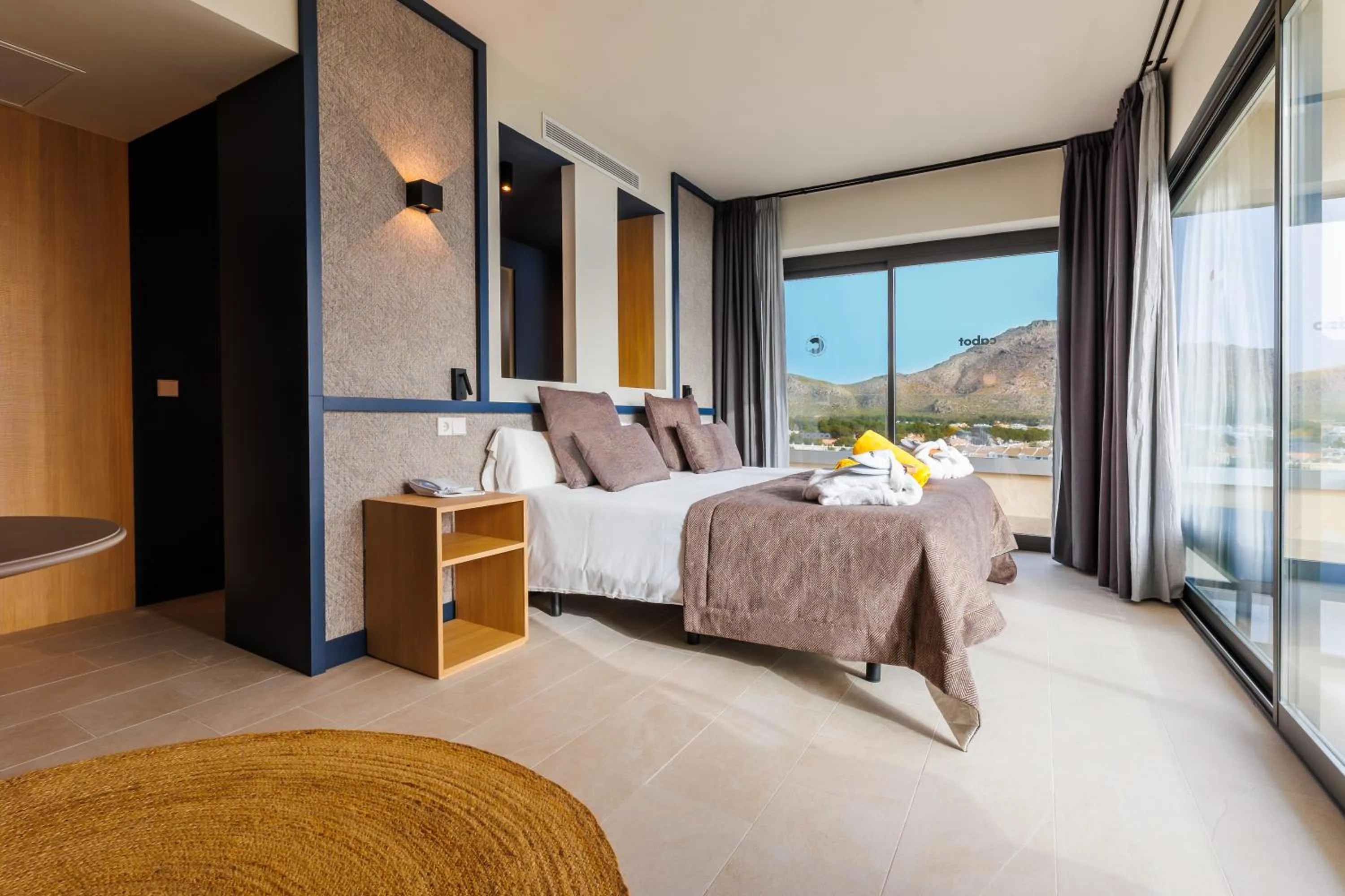 Photo of the whole room, Bed in Cabot Pollensa Park Spa