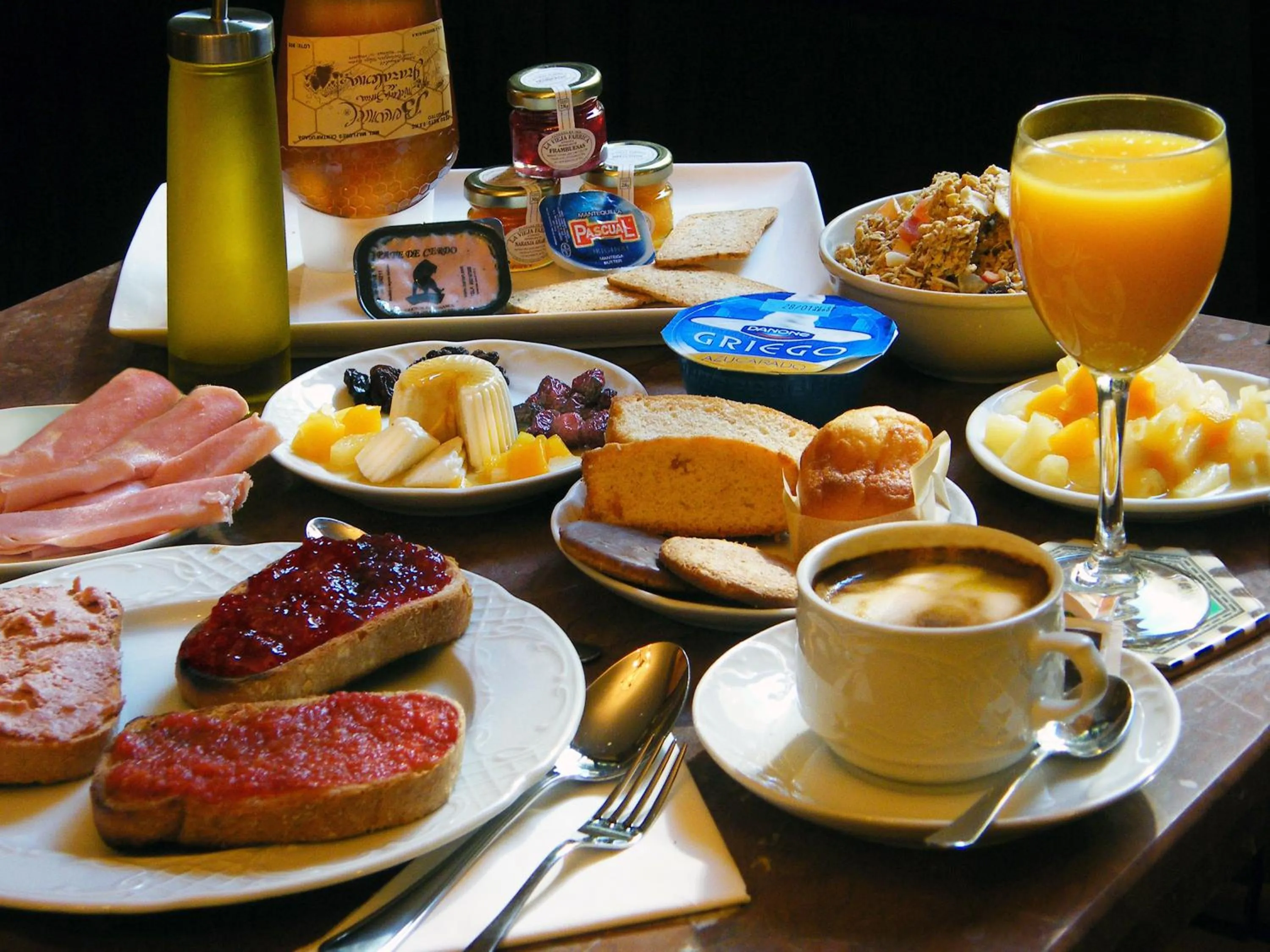 Food and drinks in Hotel Soho Boutique Palacio San Gabriel