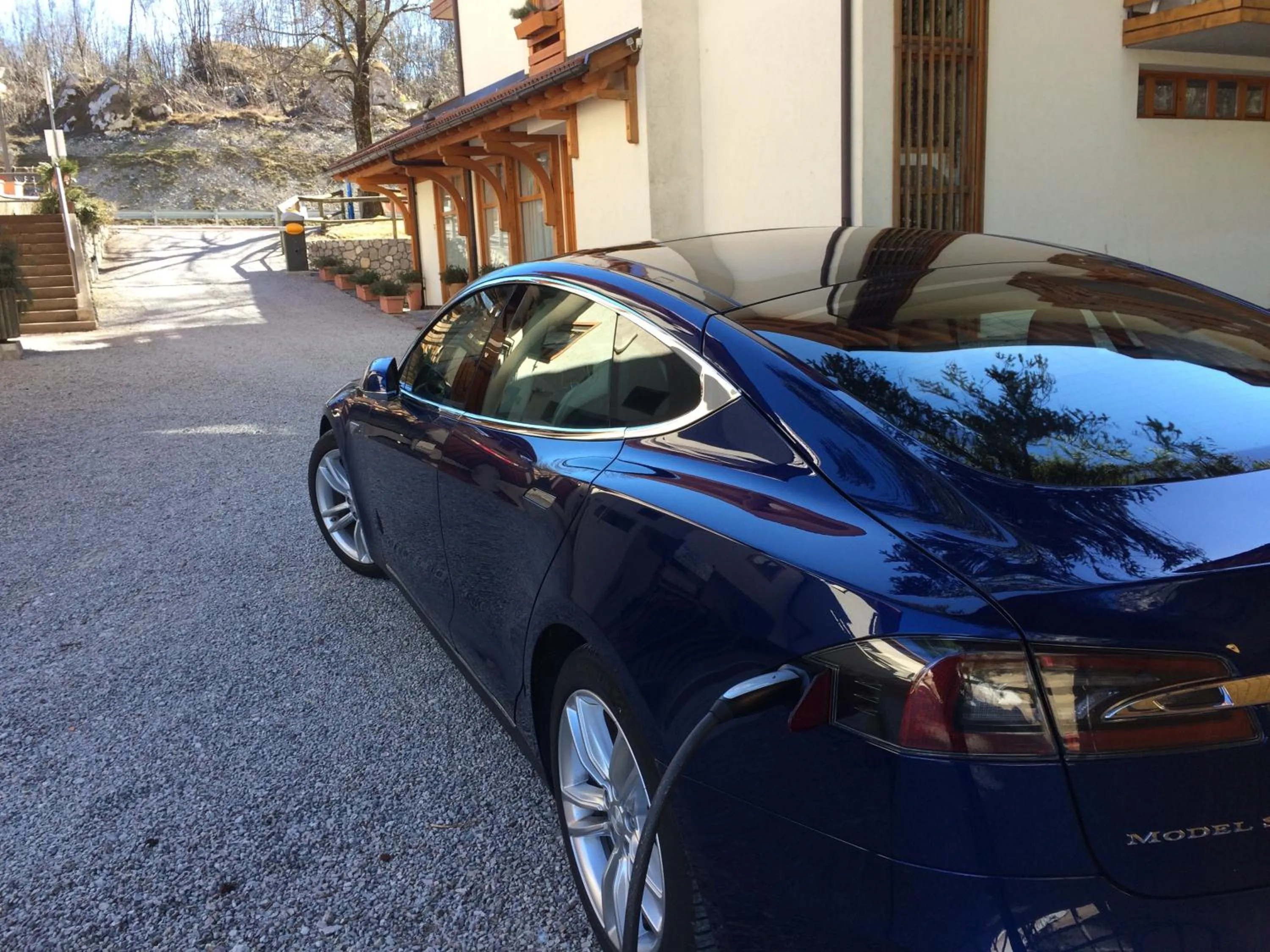 Area and facilities in Garni Lago Nembia