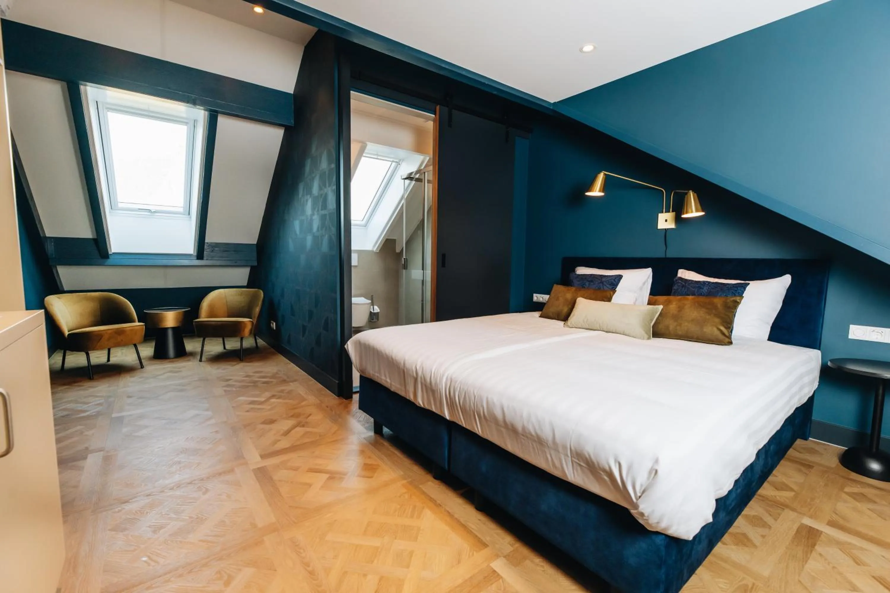 Photo of the whole room, Bed in Hotel Renesse