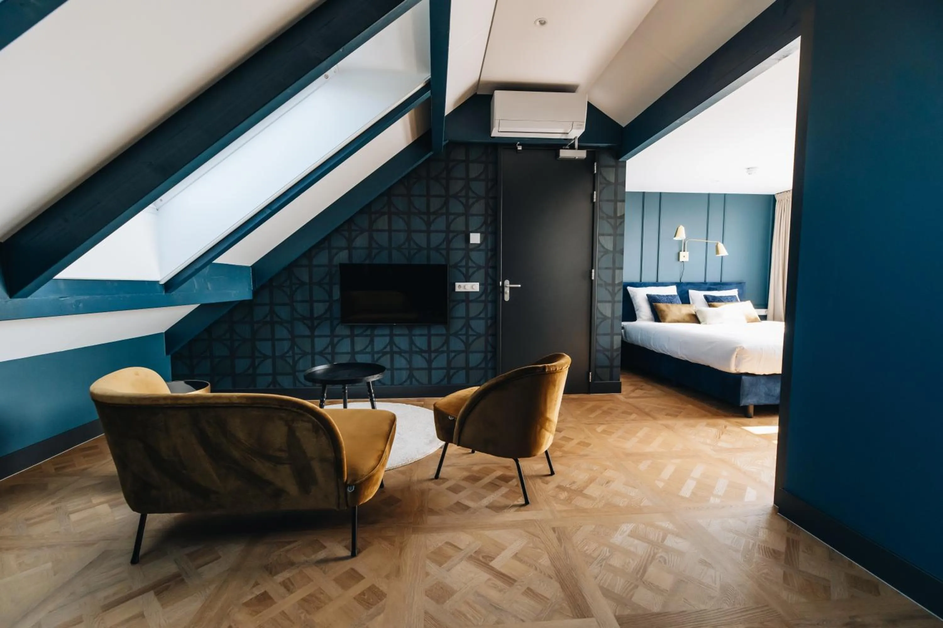 Photo of the whole room, Bed in Hotel Renesse