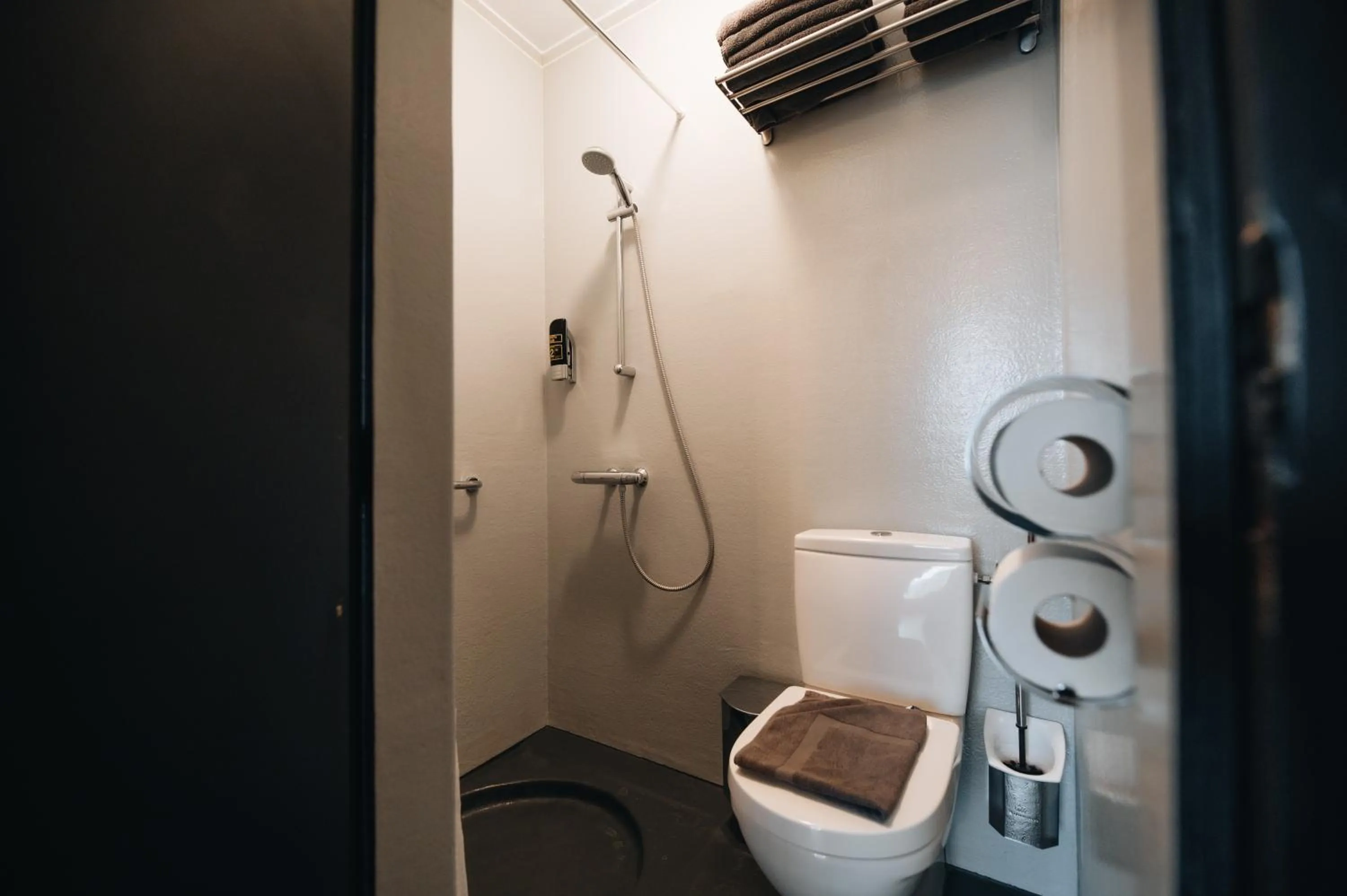 Shower in Hotel Renesse