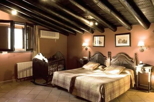 Double or Twin Room in Casa Grande de El Burgo