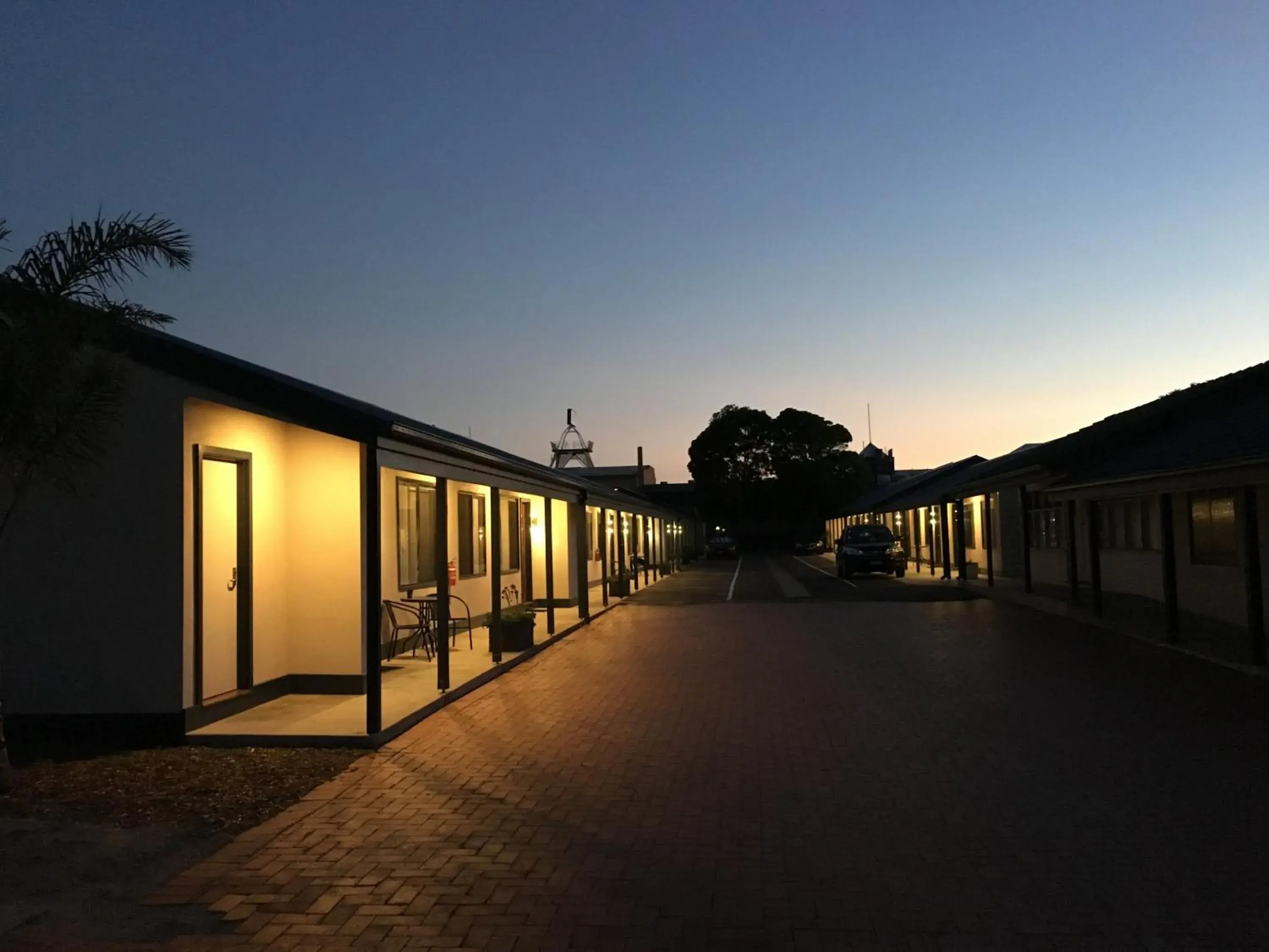 Property building in Lakeside Motel Waterfront Property building in Lakeside Motel Waterfront